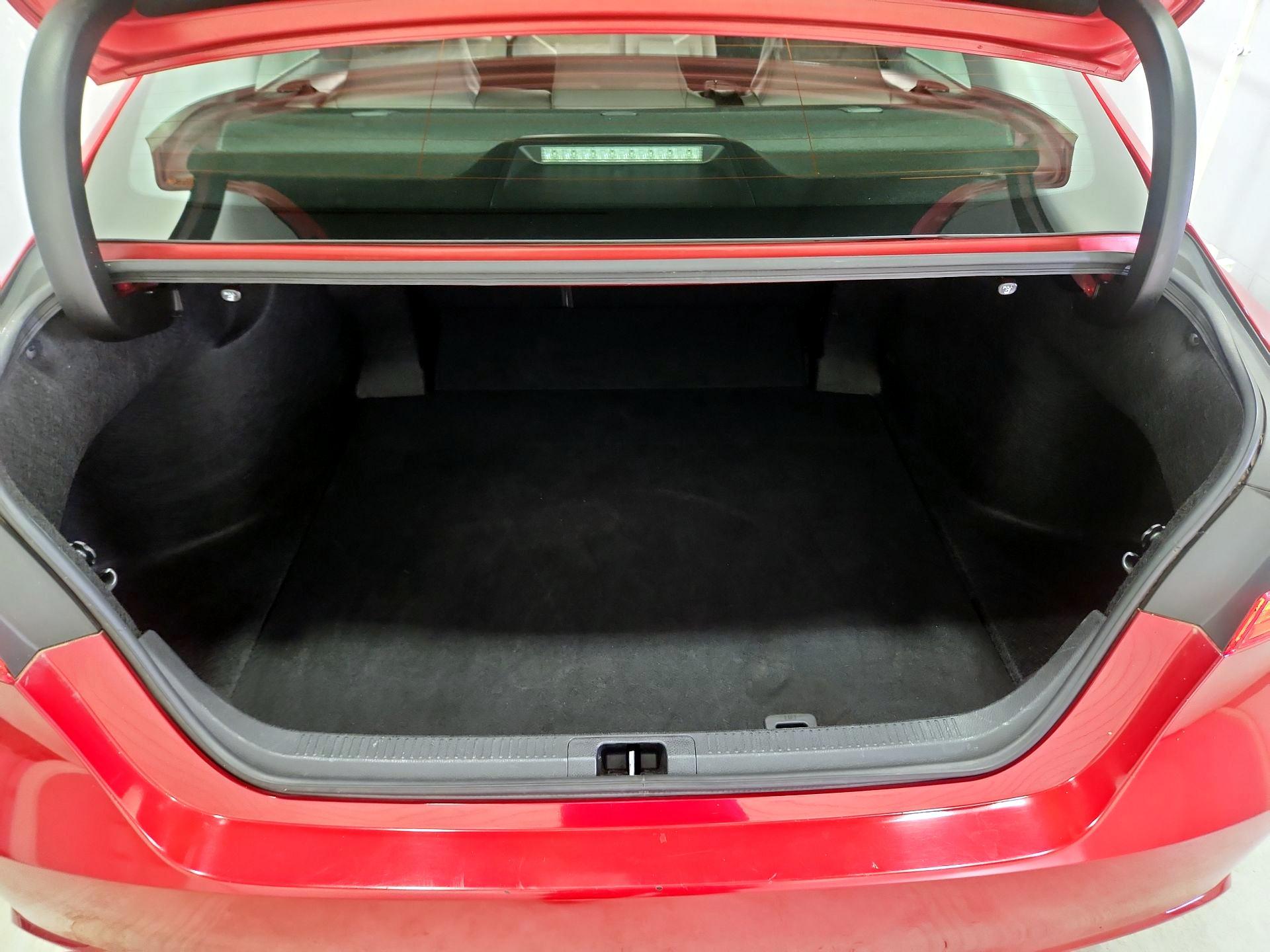 Thumbnail: 2019 Toyota Camry - 20