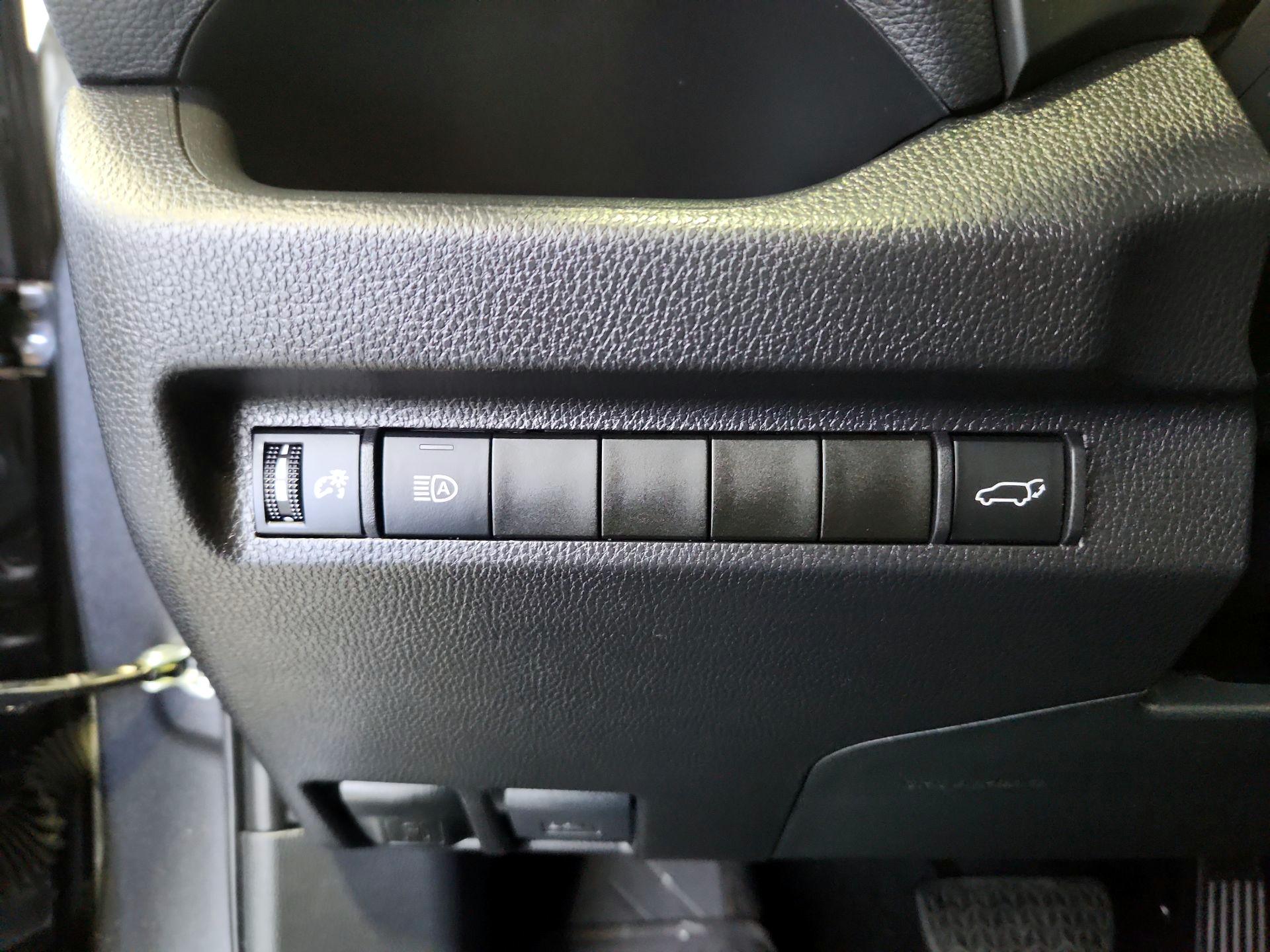 Thumbnail: 2025 Toyota RAV4 - 13