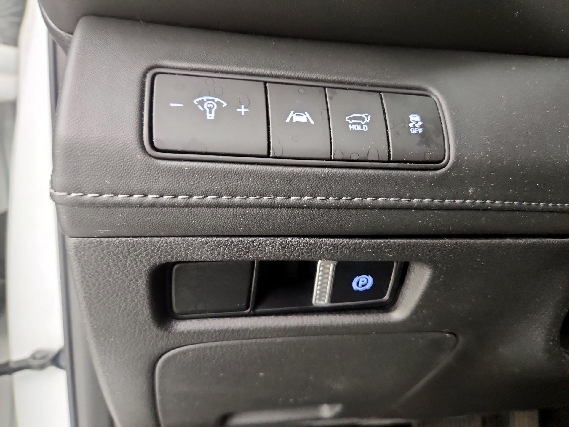 Thumbnail: 2022 Hyundai Santa Fe - 11