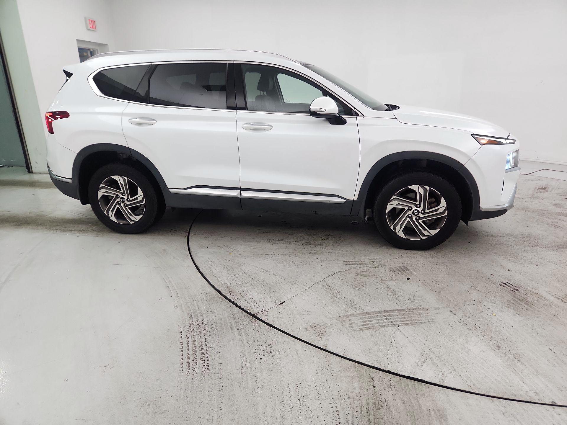 Thumbnail: 2022 Hyundai Santa Fe - 4