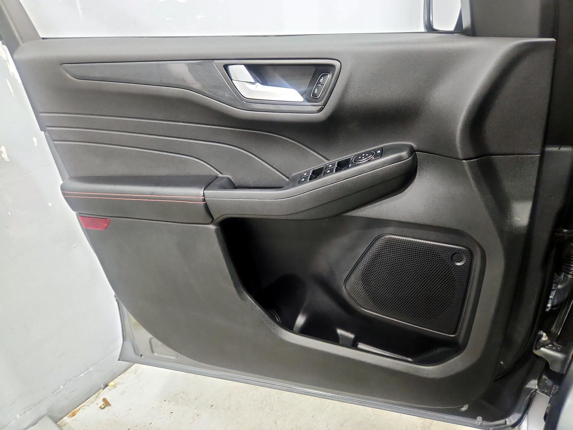 Thumbnail: 2023 Ford Escape - 12