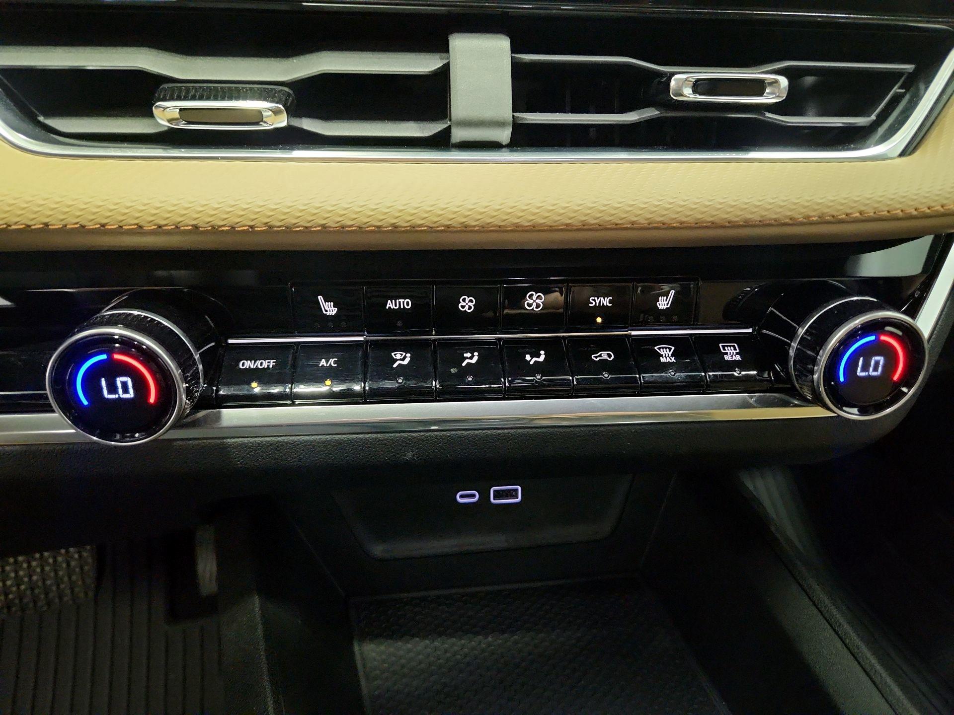 Thumbnail: 2025 Chevrolet Equinox - 17