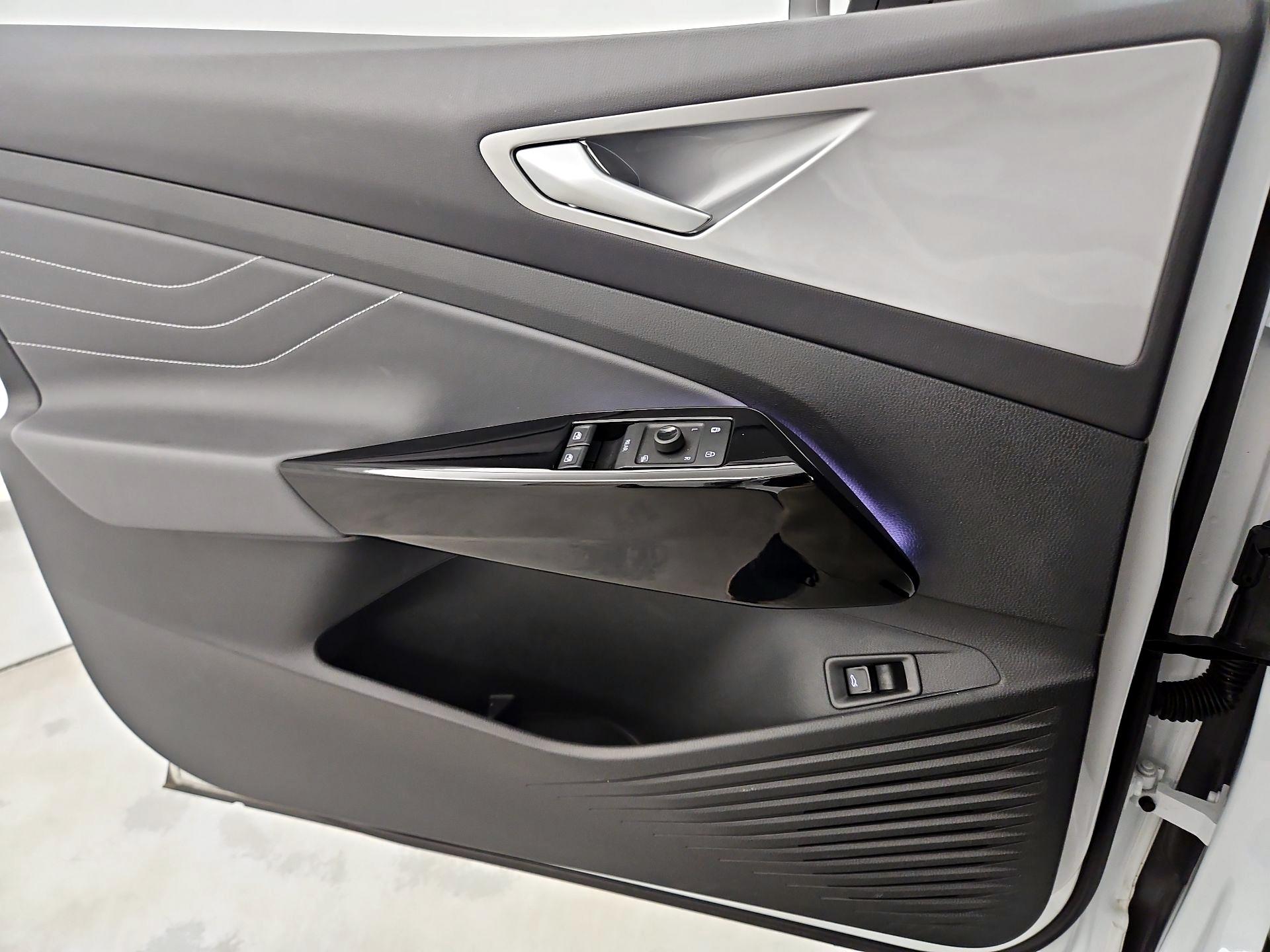 Thumbnail: 2023 Volkswagen ID.4 - 12