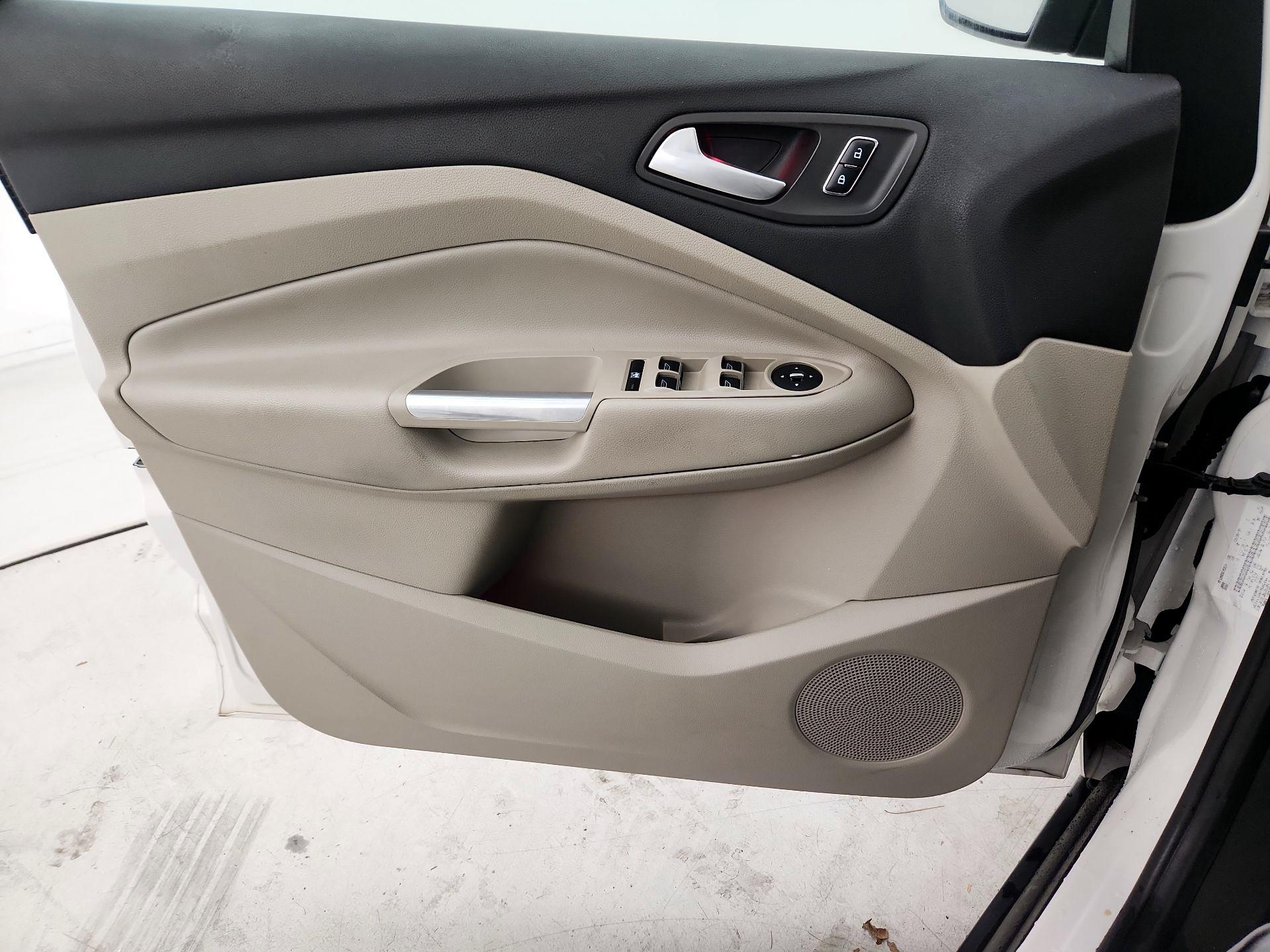 Thumbnail: 2014 Ford C-Max - 12