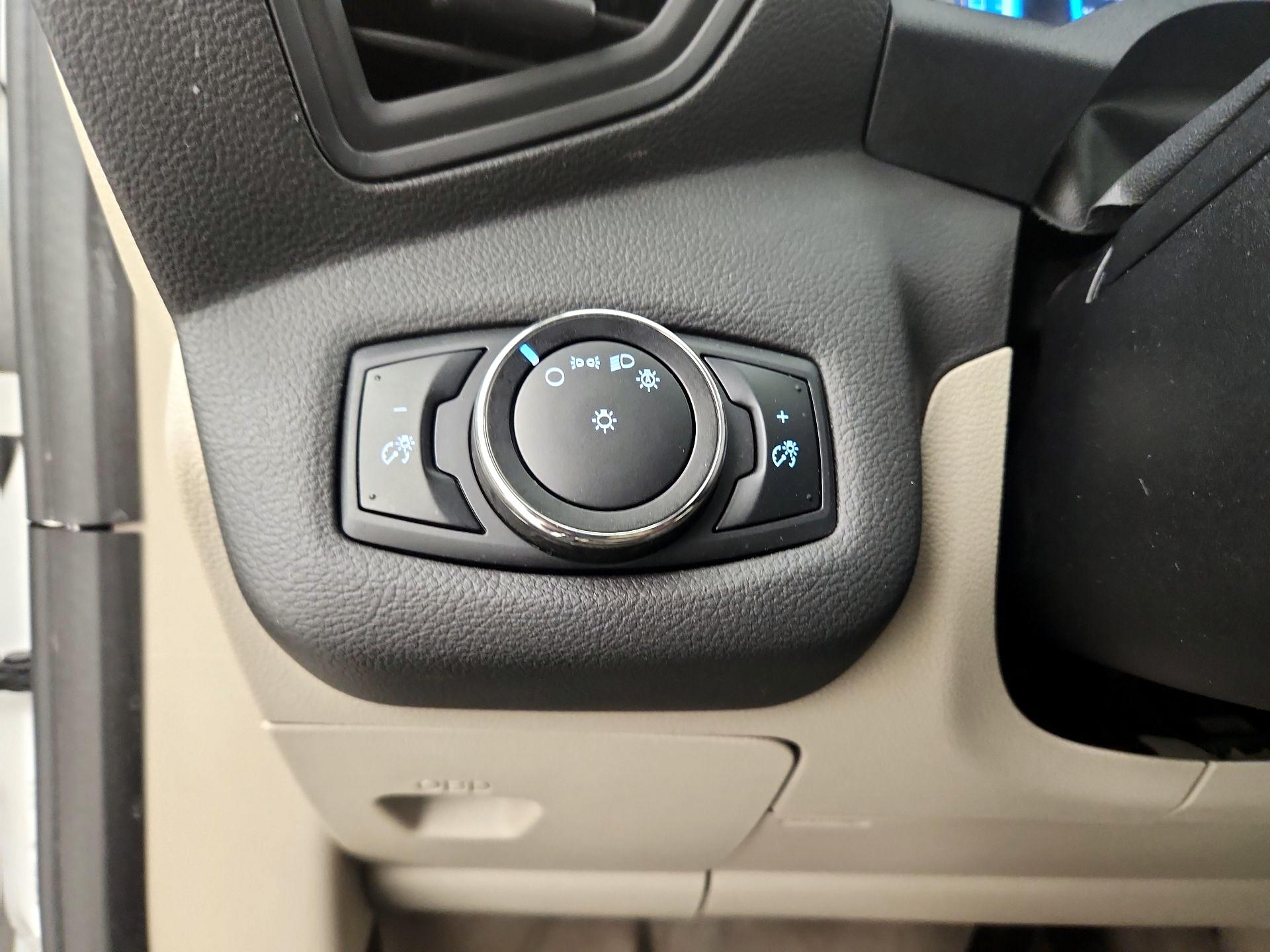 Thumbnail: 2014 Ford C-Max - 13