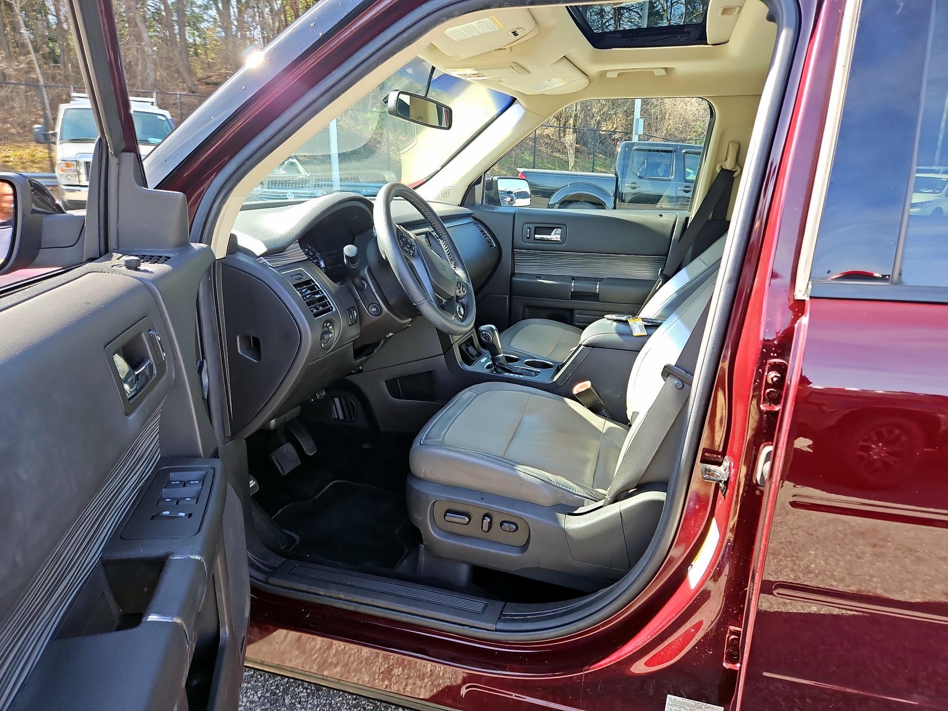 Thumbnail: 2019 Ford Flex - 9