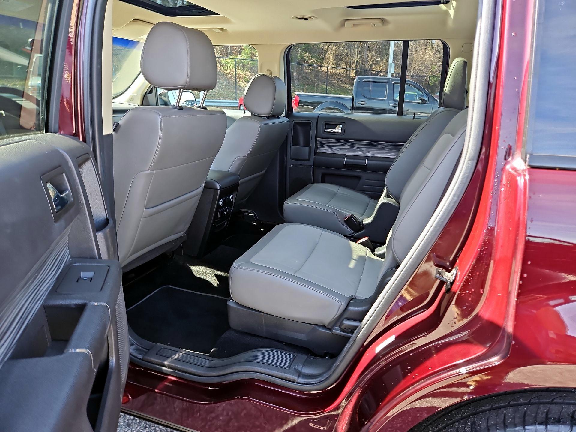 Thumbnail: 2019 Ford Flex - 19