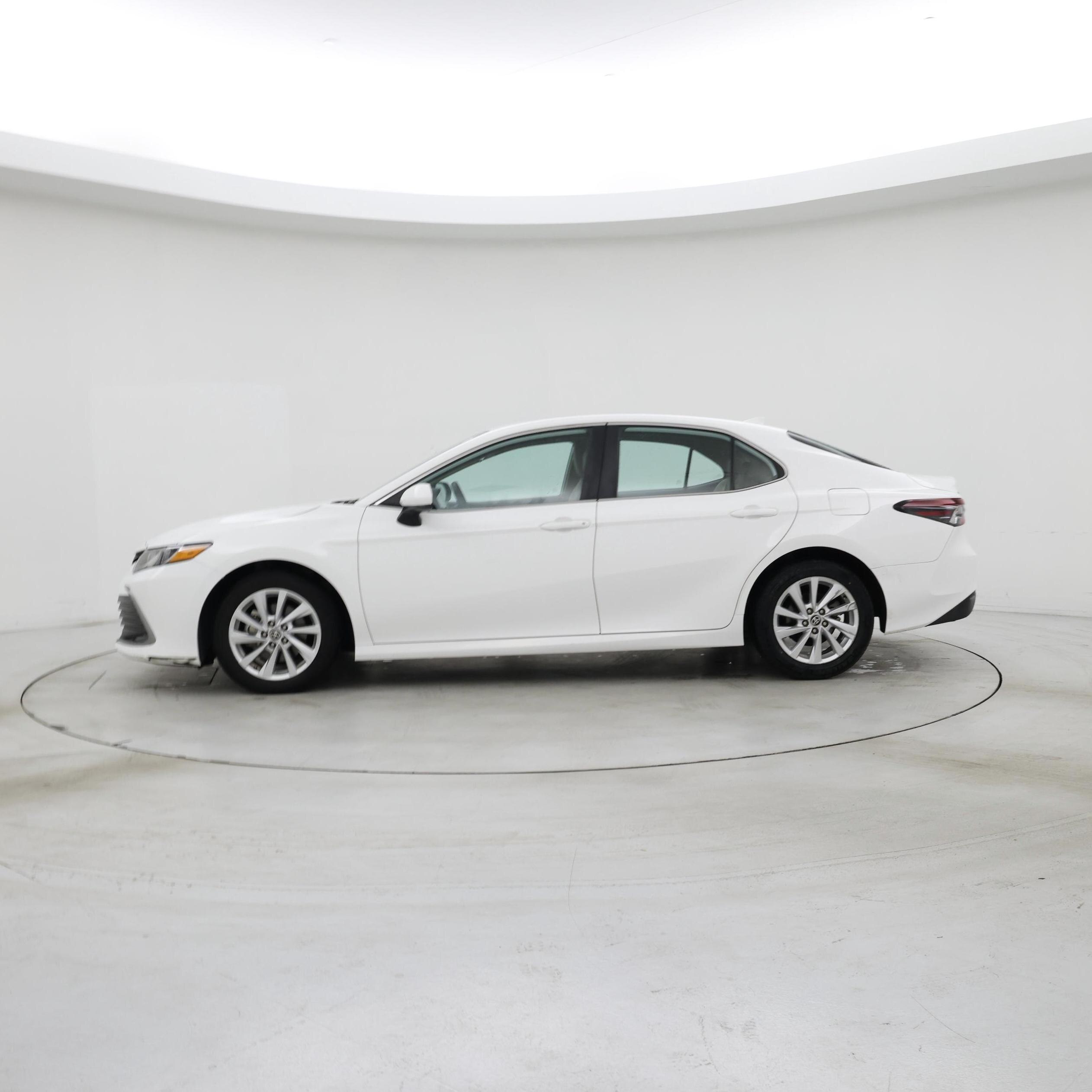 Thumbnail: 2024 Toyota Camry - 3