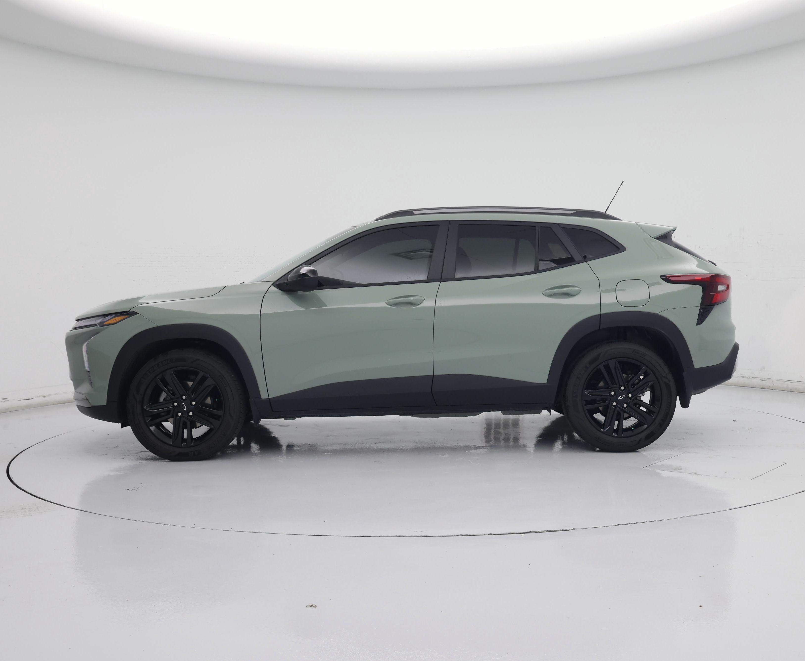 Thumbnail: 2025 Chevrolet Trax - 3