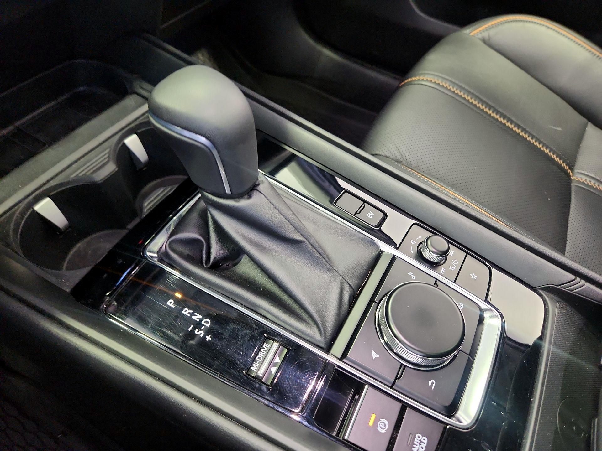 Thumbnail: 2025 Mazda CX-50 - 17