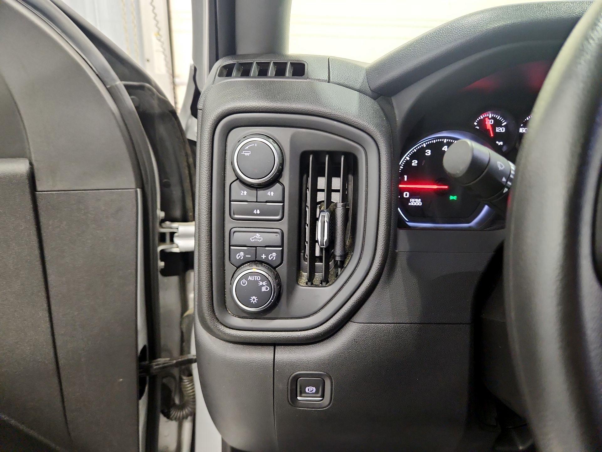 Thumbnail: 2022 Chevrolet Silverado 2500 - 13