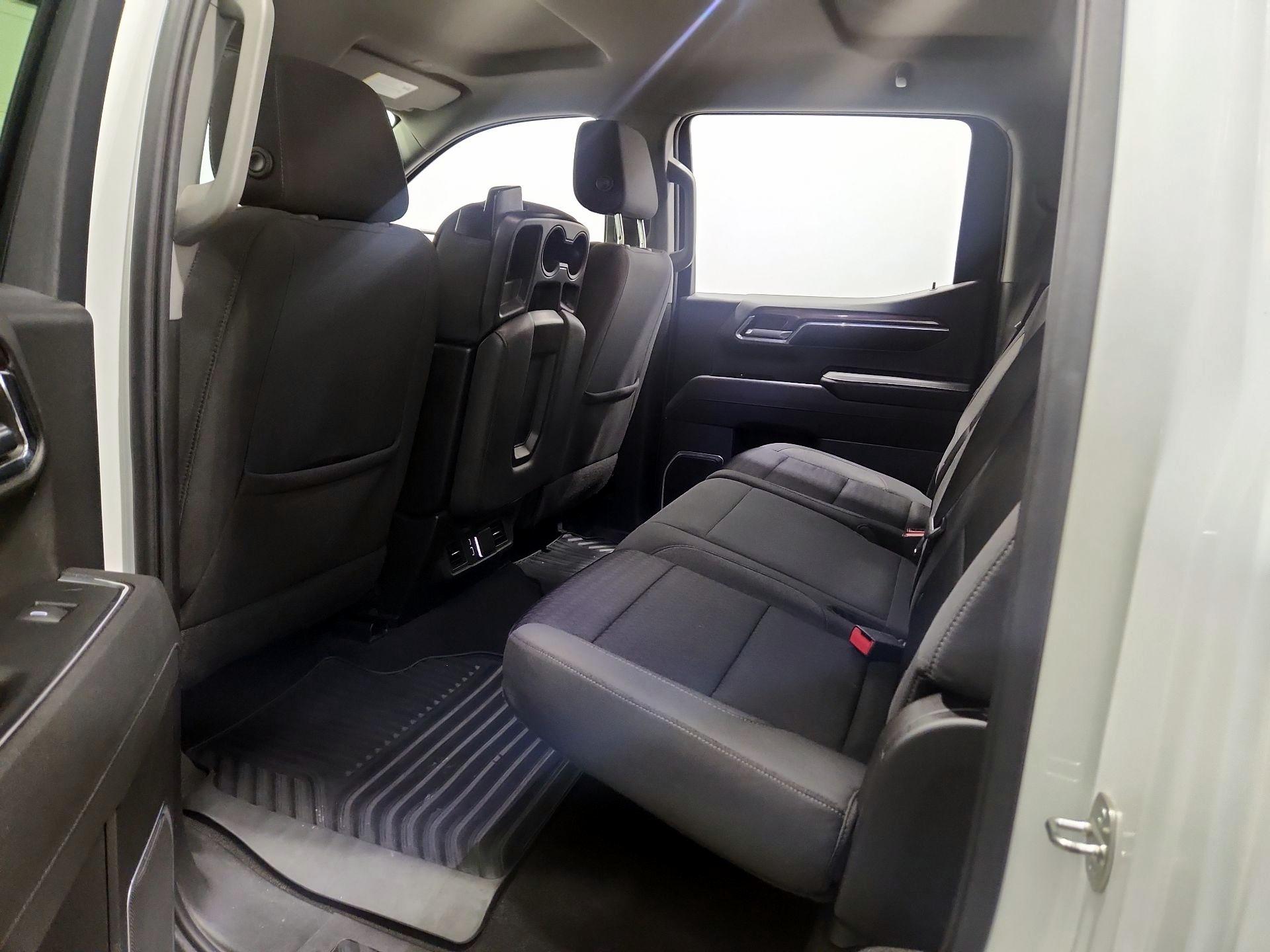 Thumbnail: 2023 Chevrolet Silverado 1500 - 20