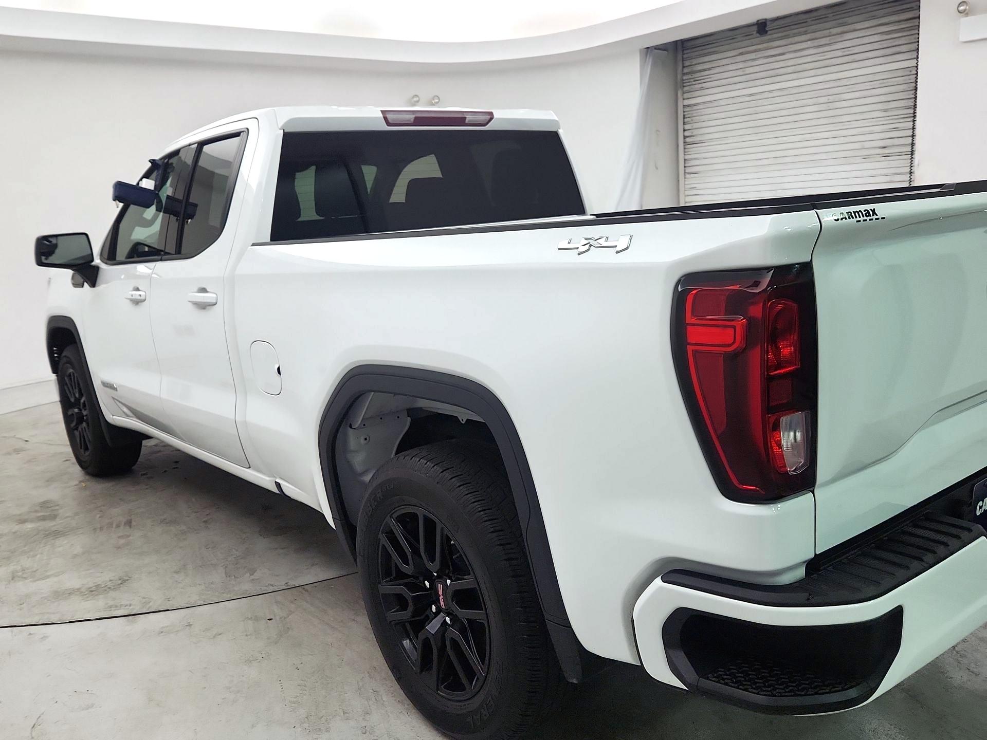 Thumbnail: 2023 GMC Sierra 1500 - 7