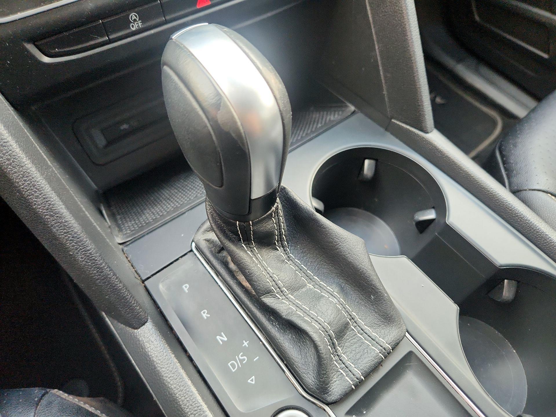 Thumbnail: 2023 Volkswagen Atlas - 17