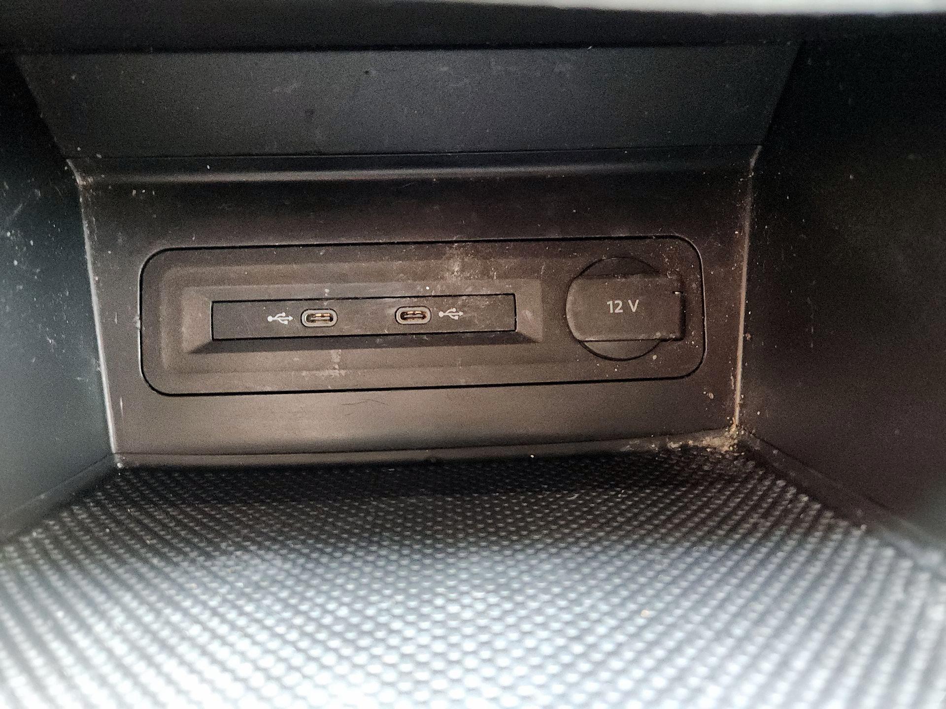 Thumbnail: 2023 Volkswagen Atlas - 18