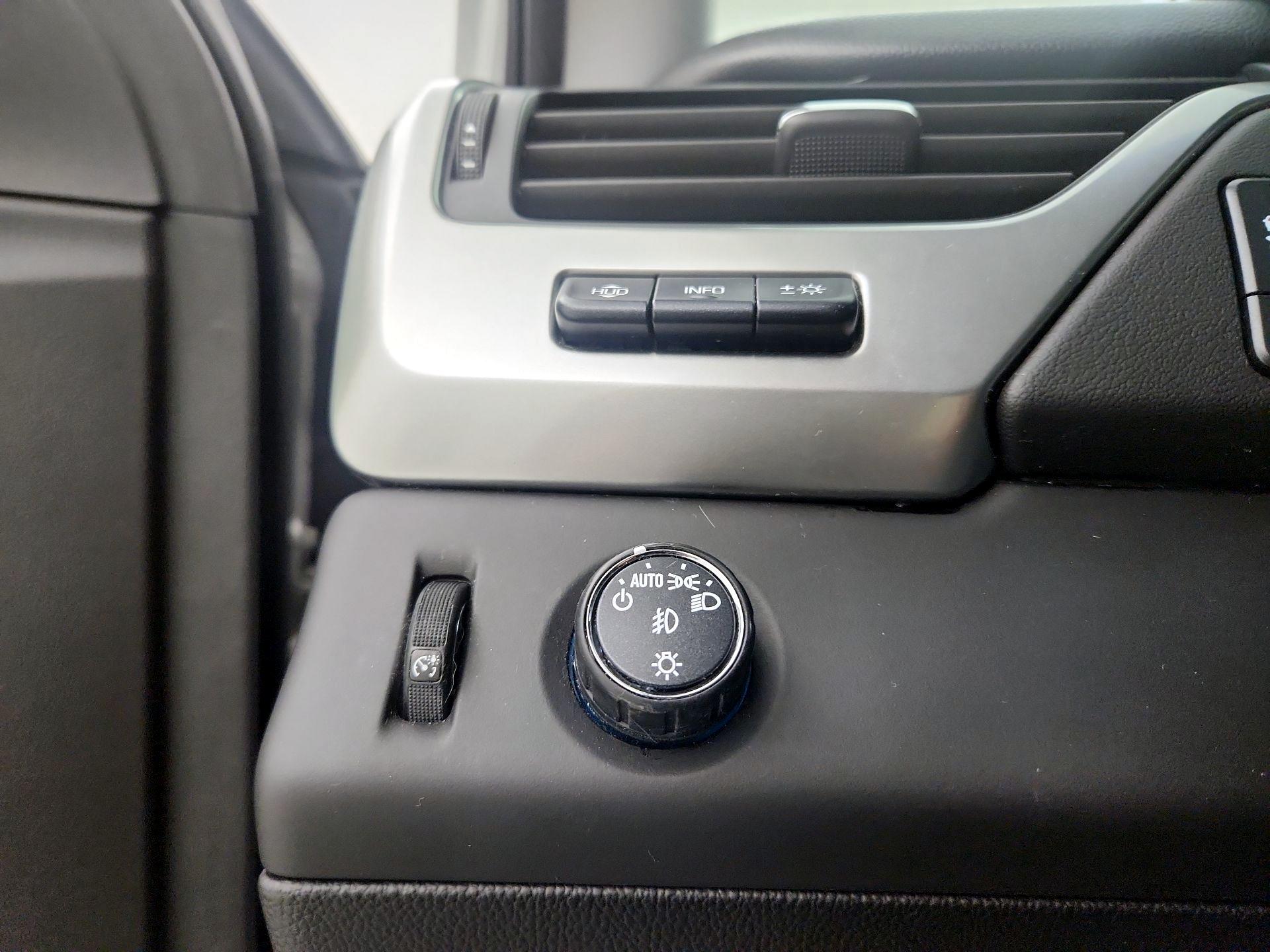 Thumbnail: 2016 Chevrolet Tahoe - 11