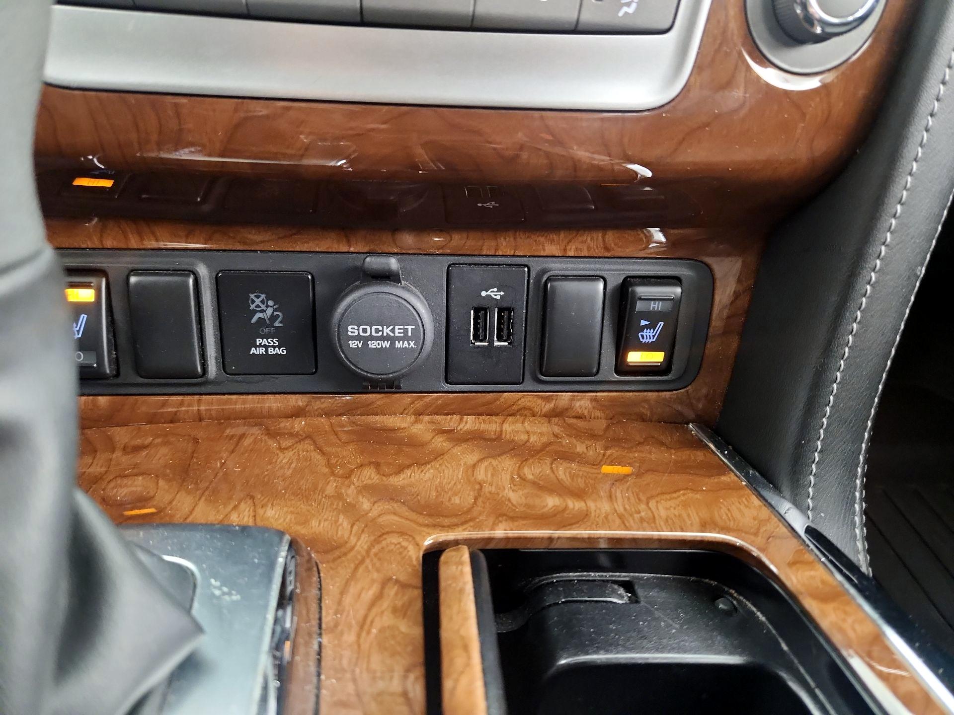 Thumbnail: 2019 INFINITI QX80 - 19