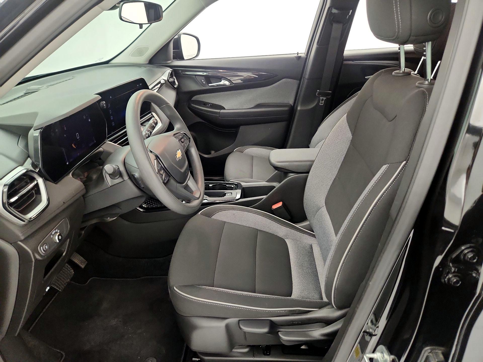 Thumbnail: 2025 Chevrolet TrailBlazer - 11