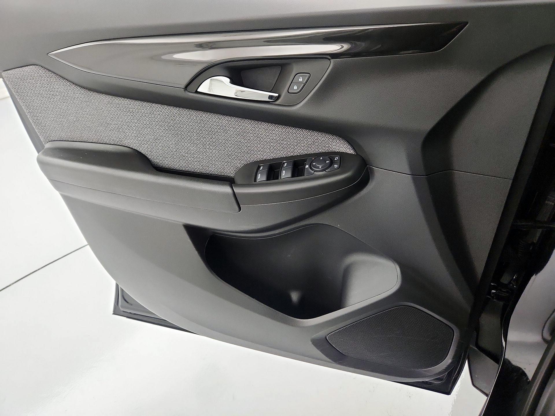 Thumbnail: 2025 Chevrolet TrailBlazer - 12