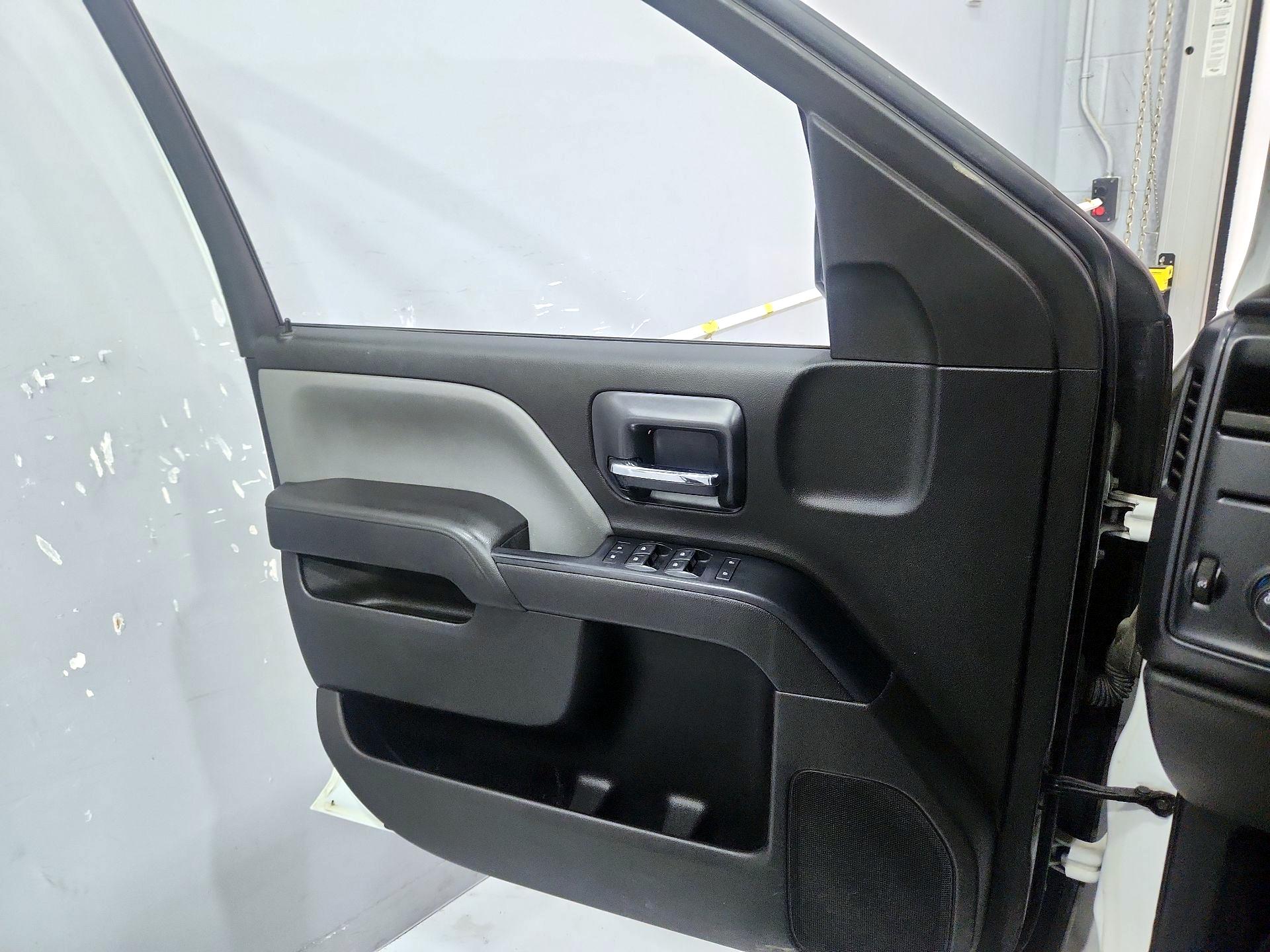 Thumbnail: 2019 Chevrolet Silverado 1500 - 12