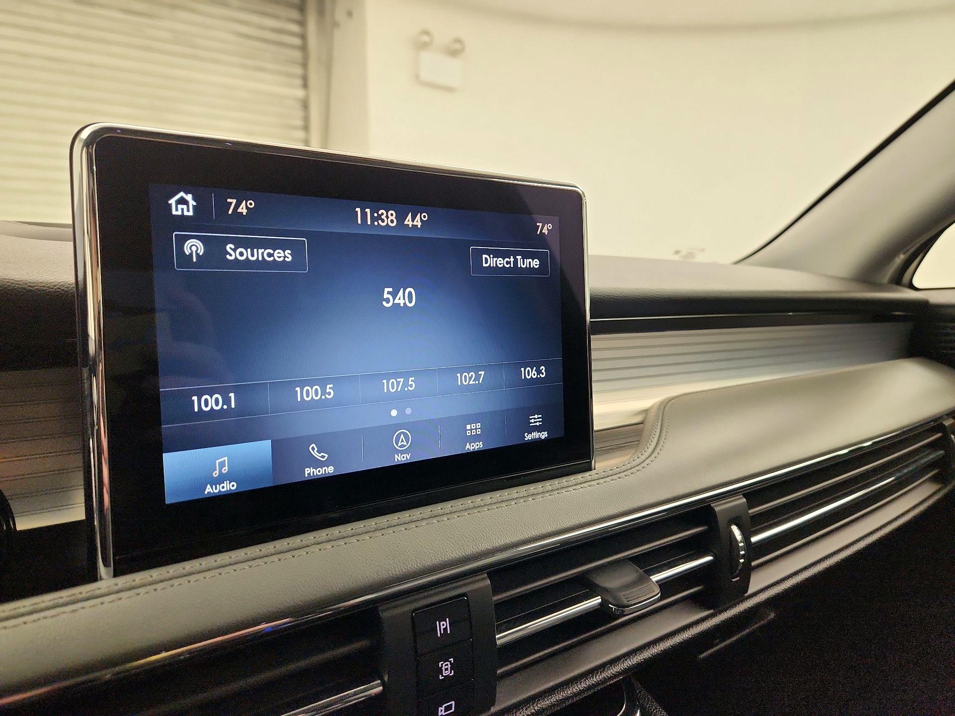 Thumbnail: 2020 Lincoln Corsair - 13