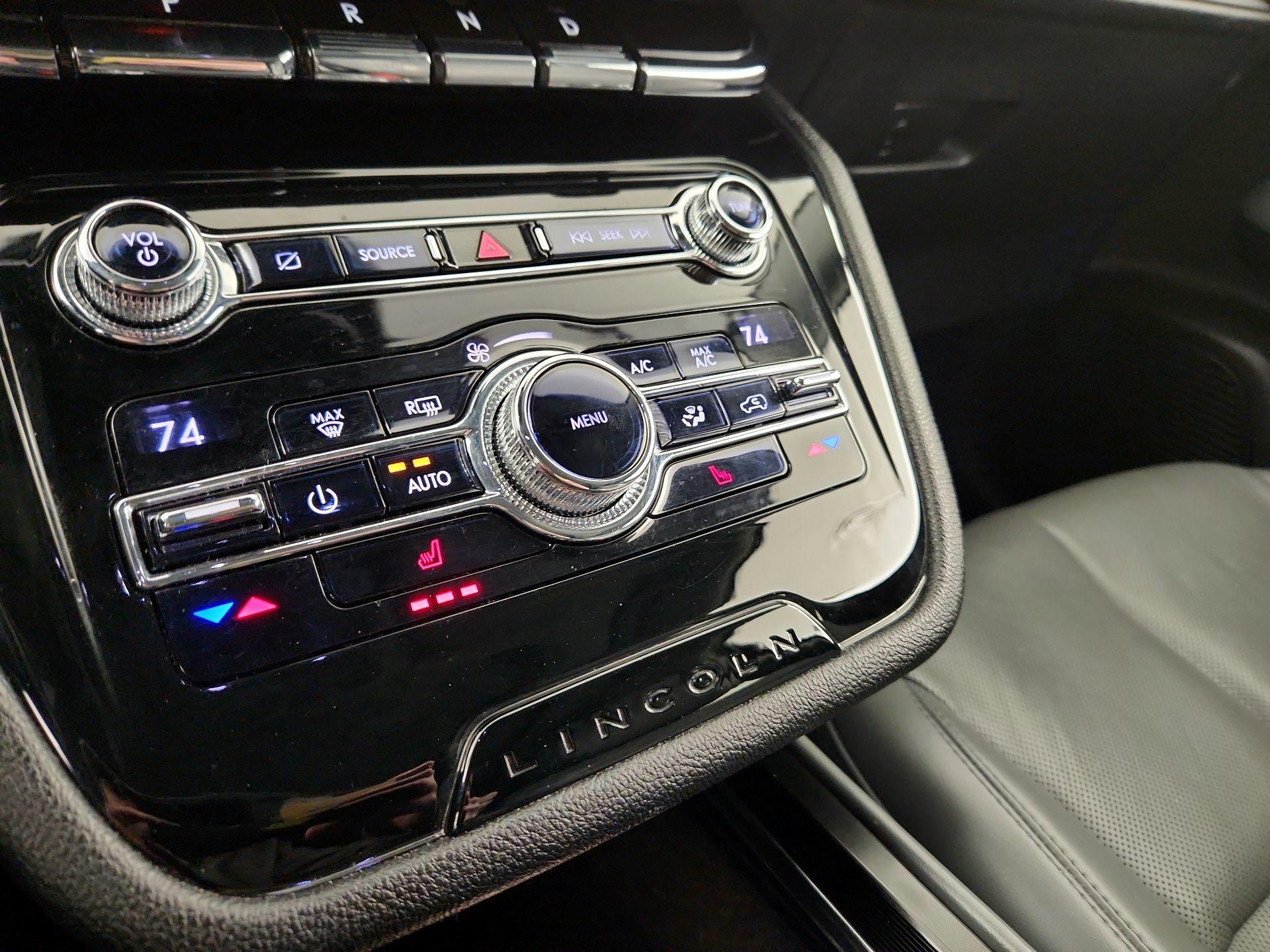 Thumbnail: 2020 Lincoln Corsair - 14