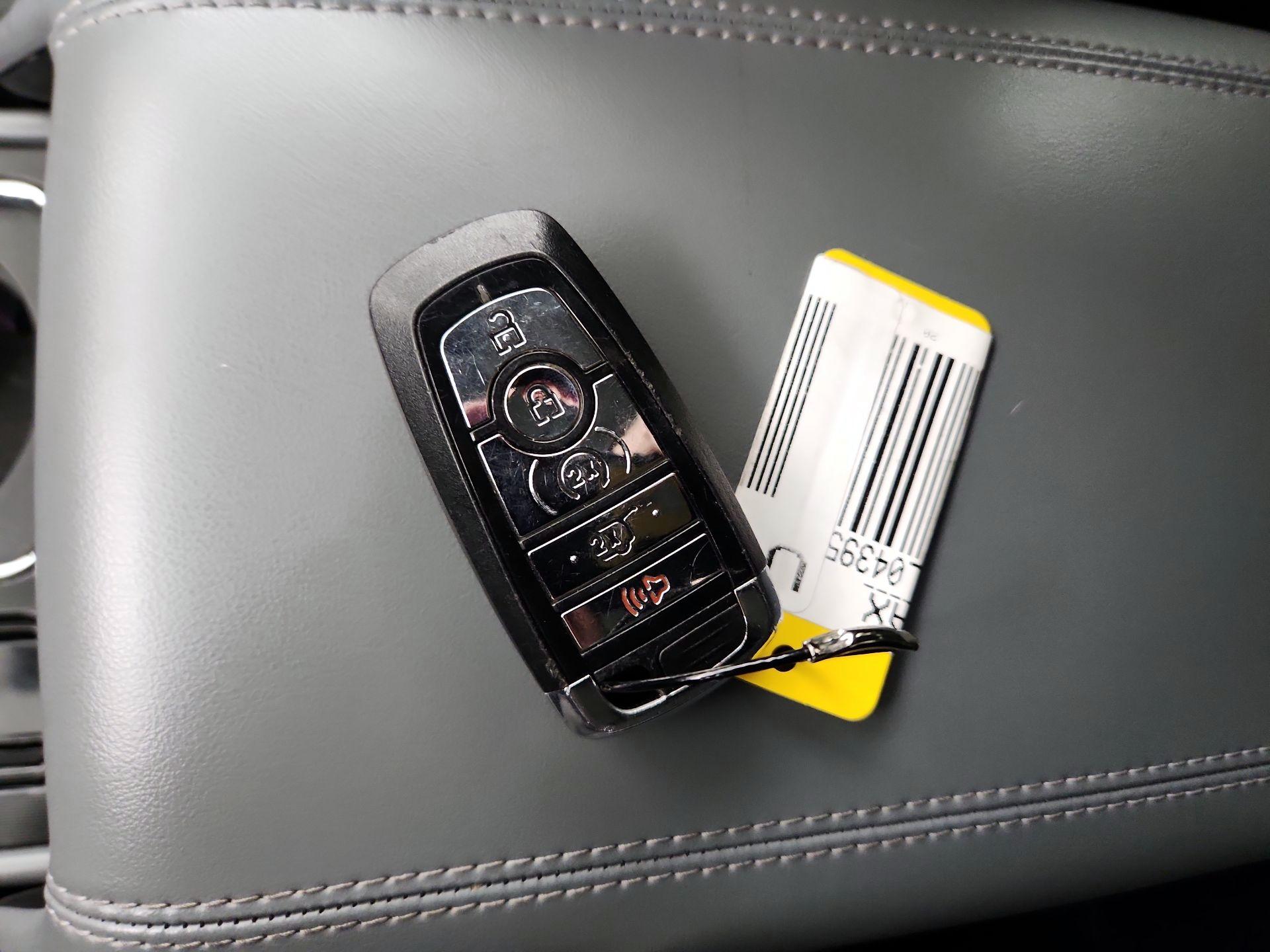 Thumbnail: 2020 Lincoln Corsair - 20