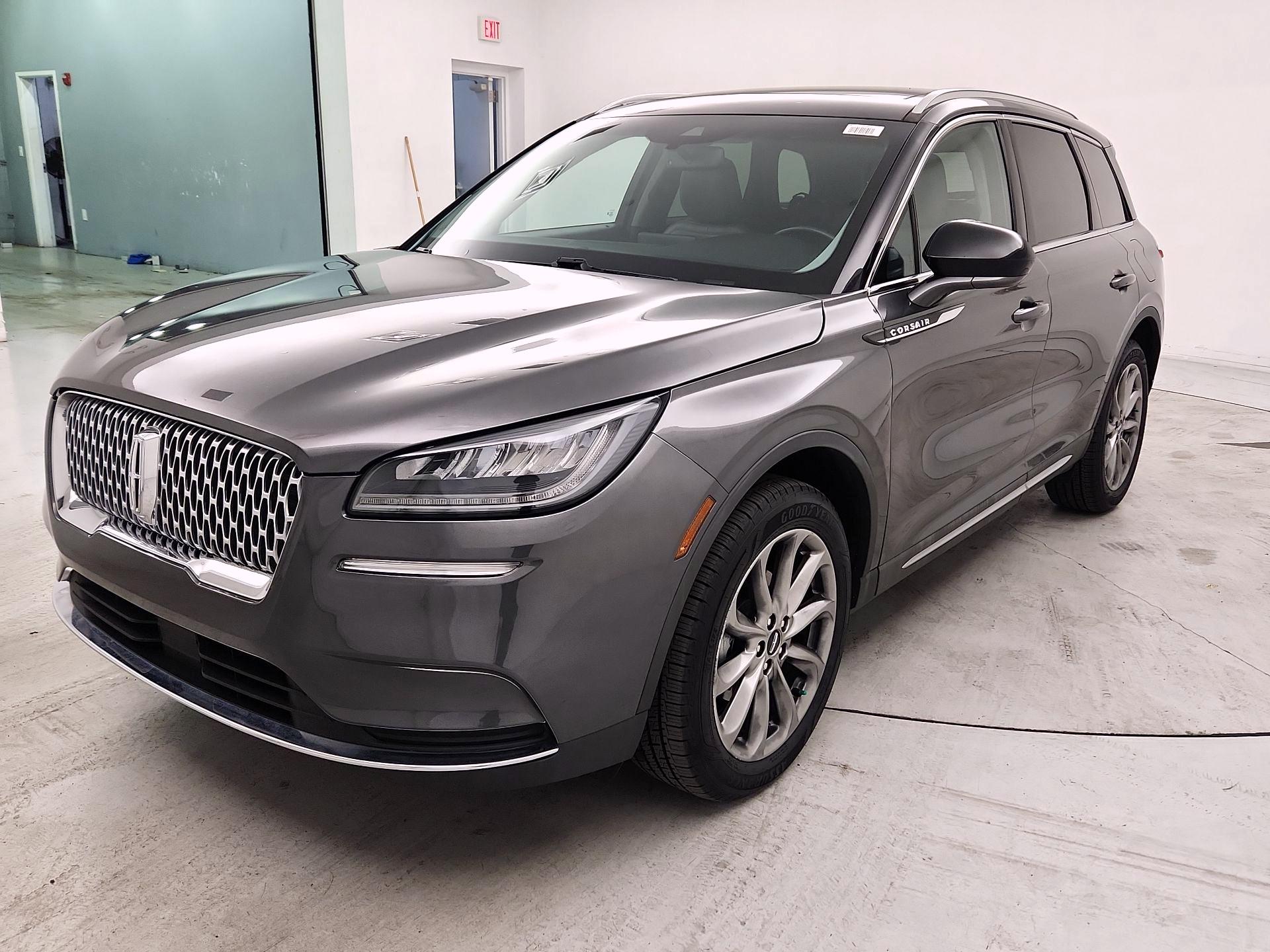 Thumbnail: 2020 Lincoln Corsair - 3