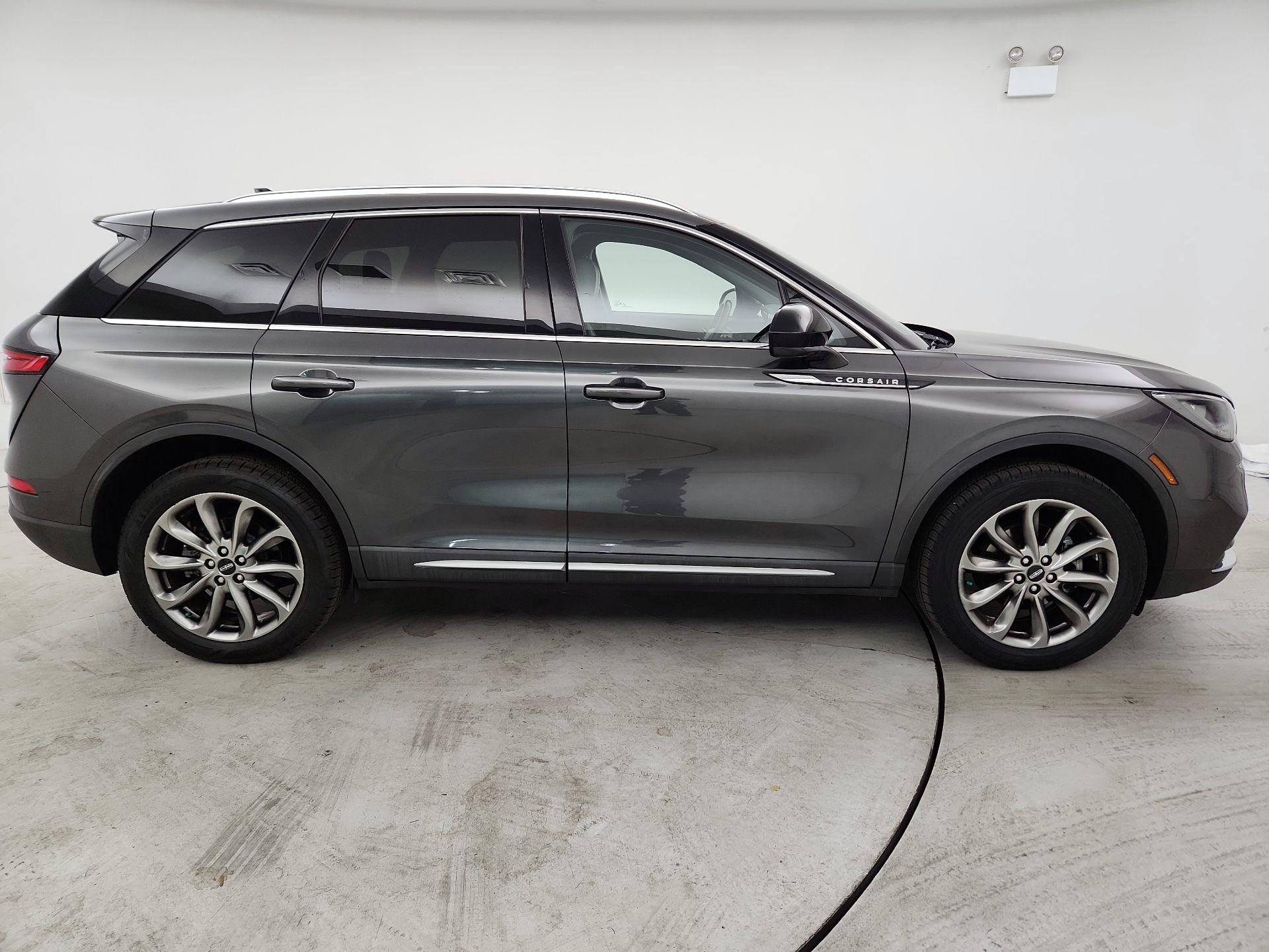 Thumbnail: 2020 Lincoln Corsair - 4