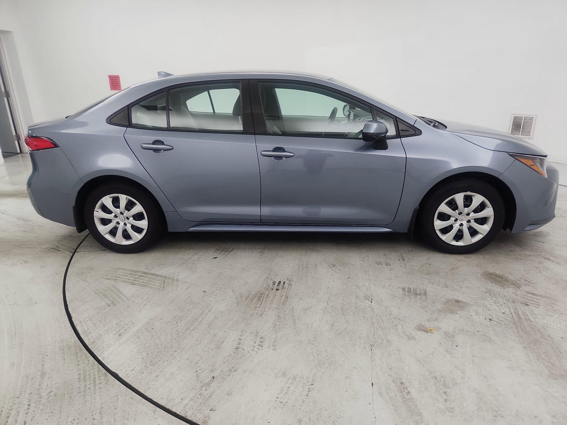 Thumbnail: 2022 Toyota Corolla - 4