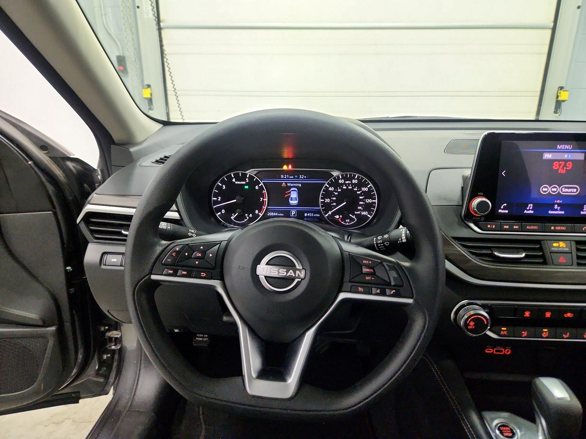 Thumbnail: 2023 Nissan Altima - 10