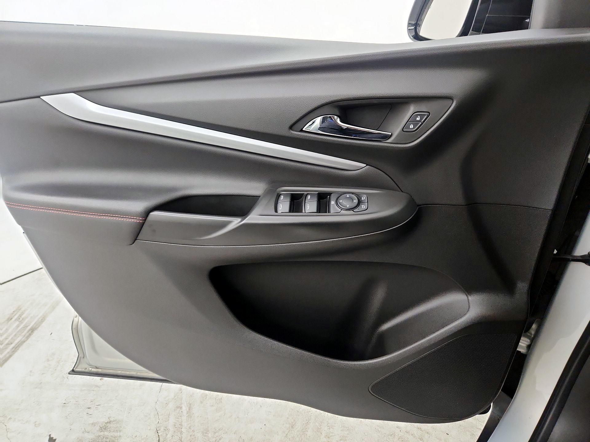 Thumbnail: 2023 Chevrolet Bolt EUV - 12