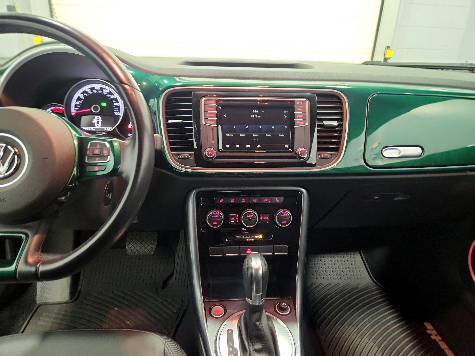 Thumbnail: 2018 Volkswagen Beetle - 9