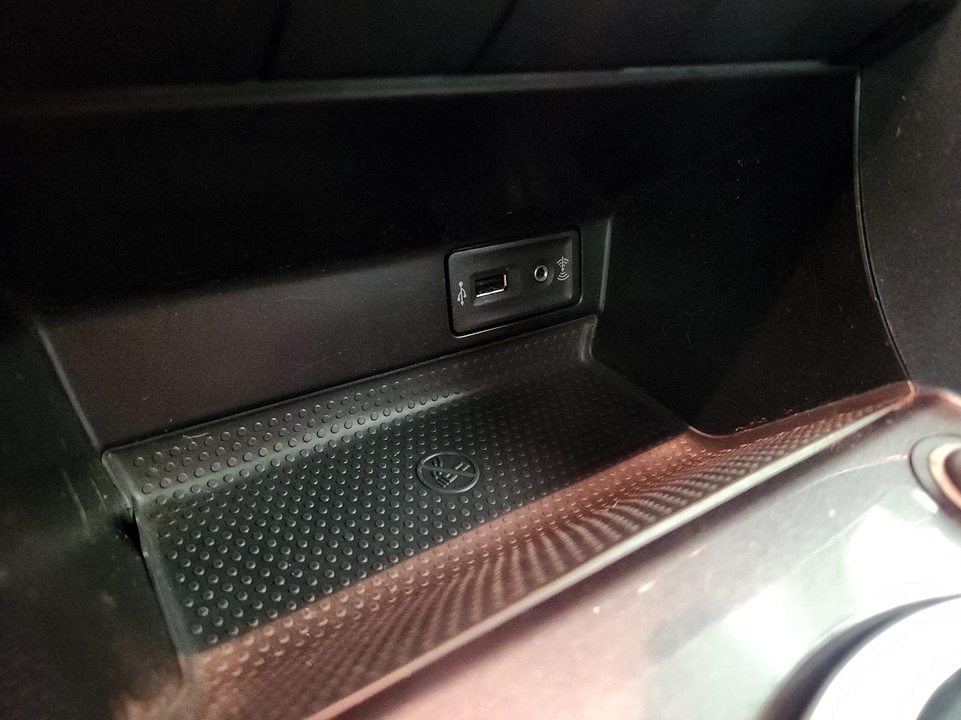 Thumbnail: 2018 Volkswagen Beetle - 18