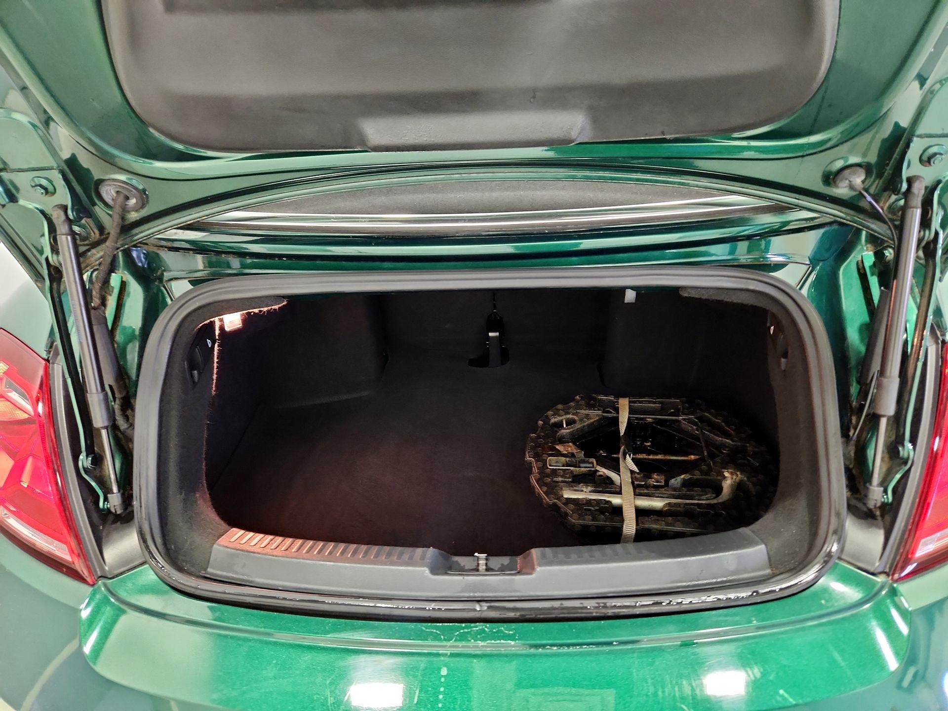 Thumbnail: 2018 Volkswagen Beetle - 20