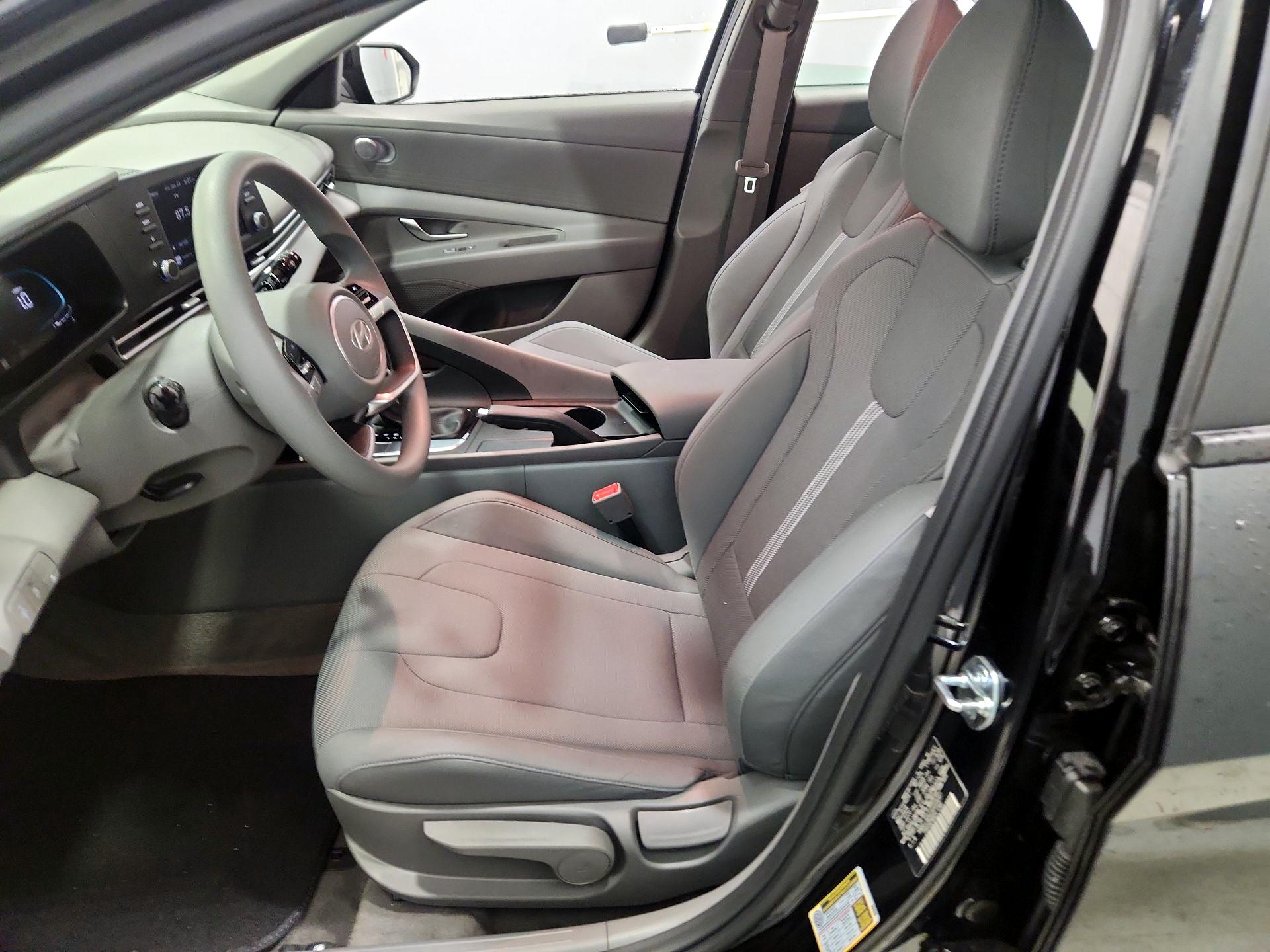 Thumbnail: 2025 Hyundai Elantra - 11