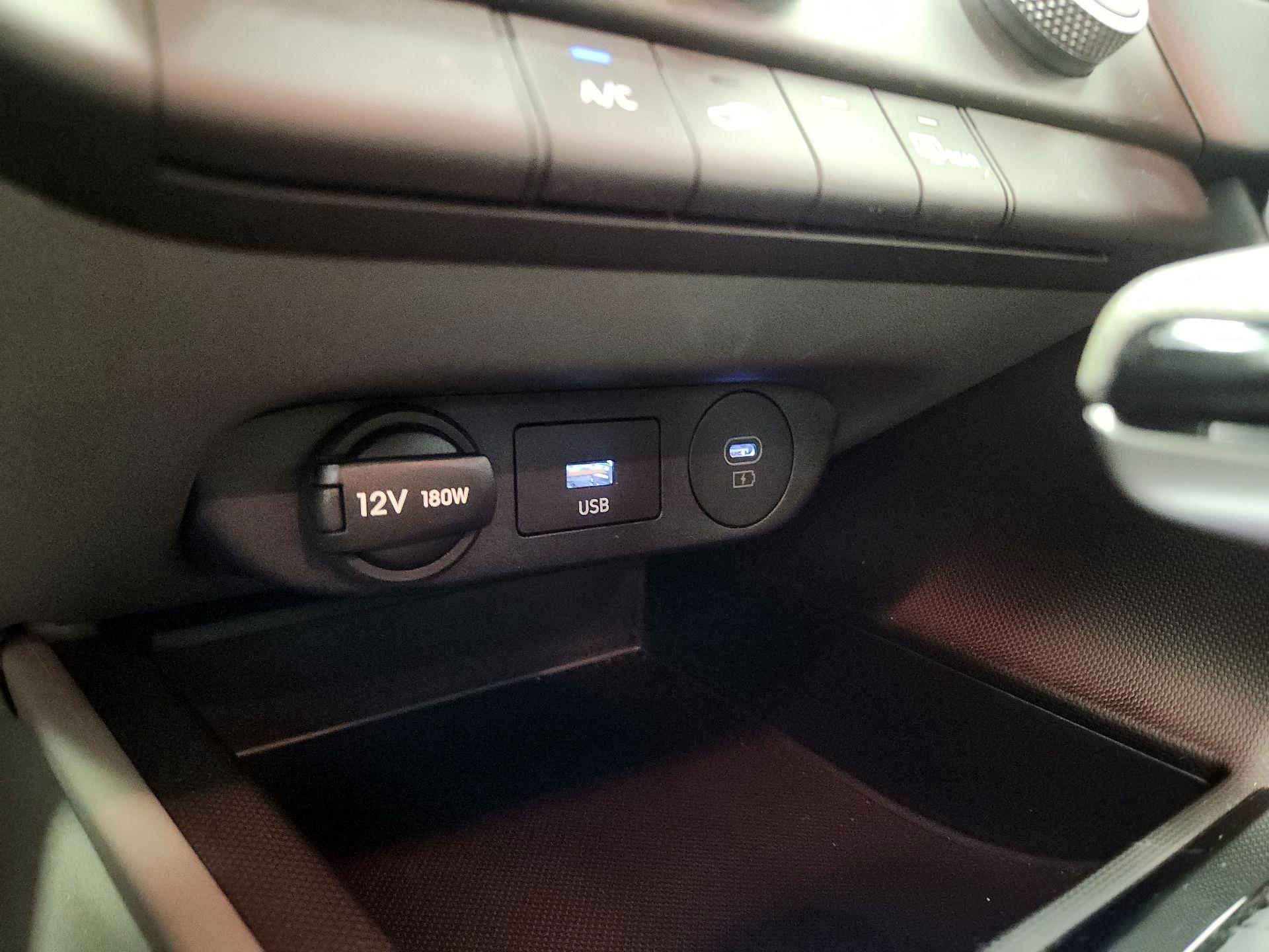 Thumbnail: 2025 Hyundai Elantra - 18