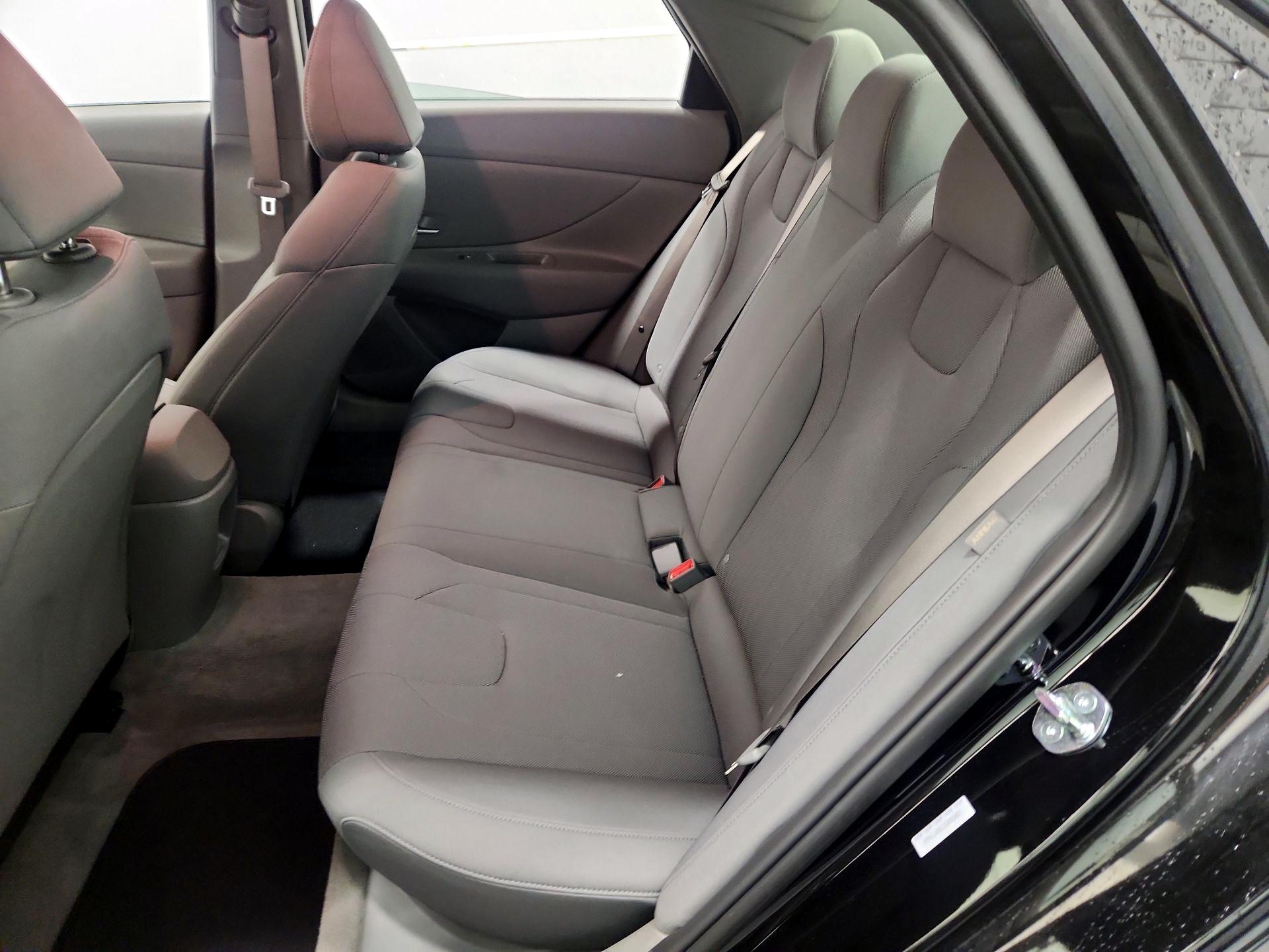 Thumbnail: 2025 Hyundai Elantra - 19