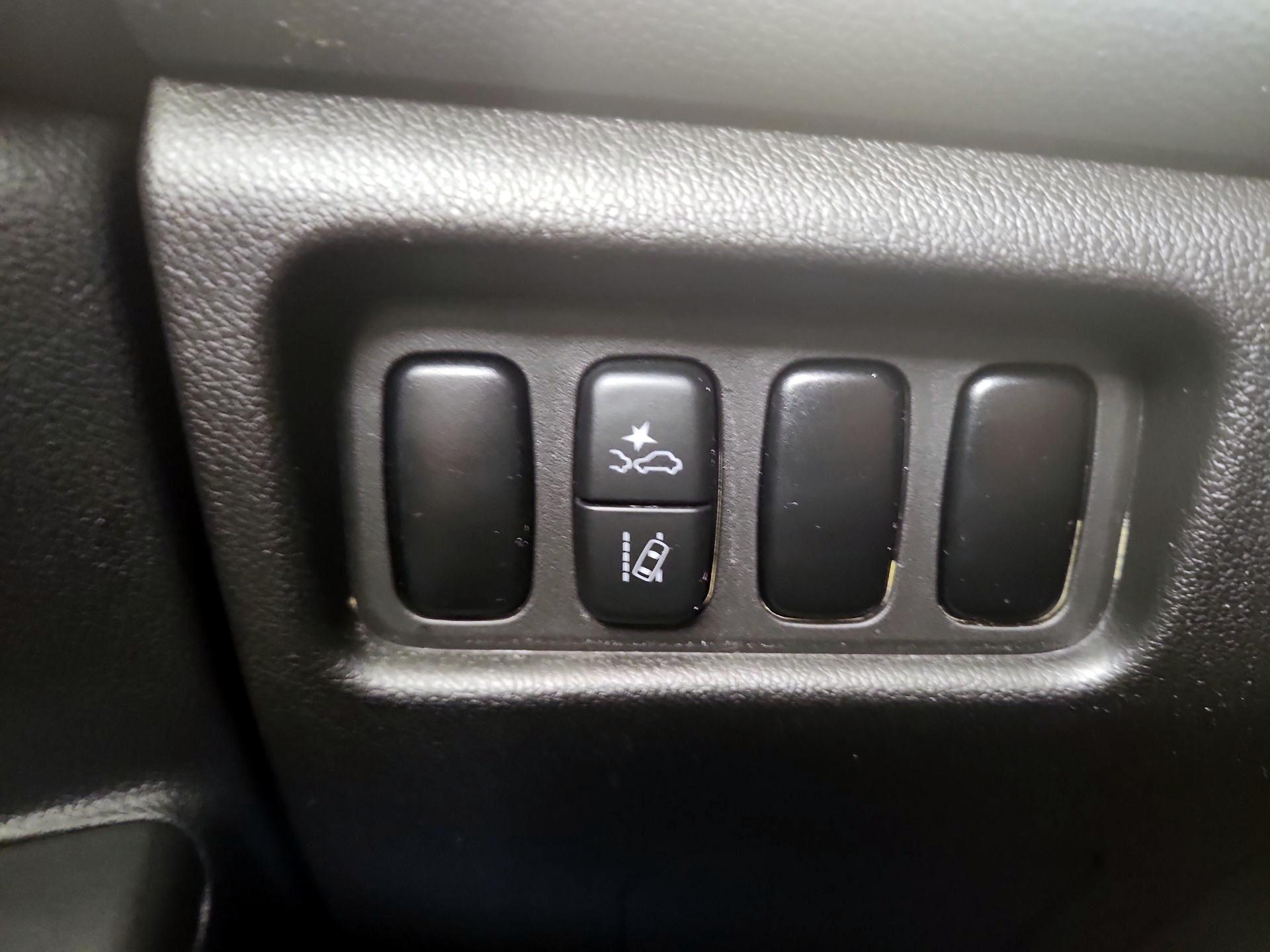 Thumbnail: 2024 Mitsubishi Outlander Sport - 13