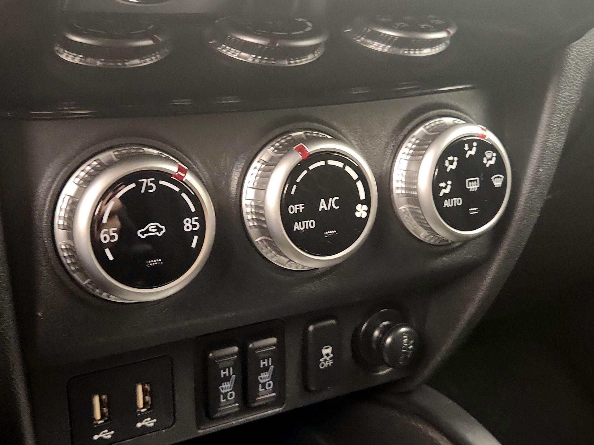 Thumbnail: 2024 Mitsubishi Outlander Sport - 16