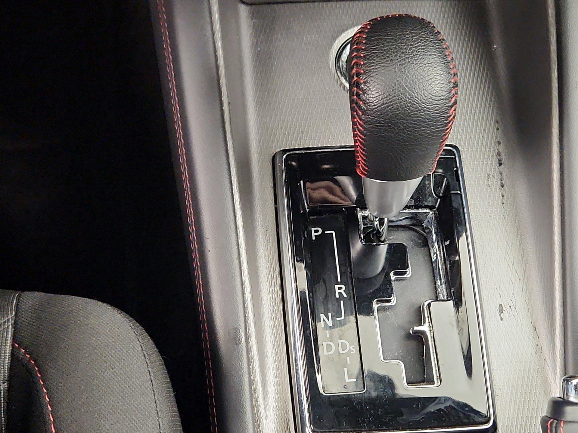 Thumbnail: 2024 Mitsubishi Outlander Sport - 17