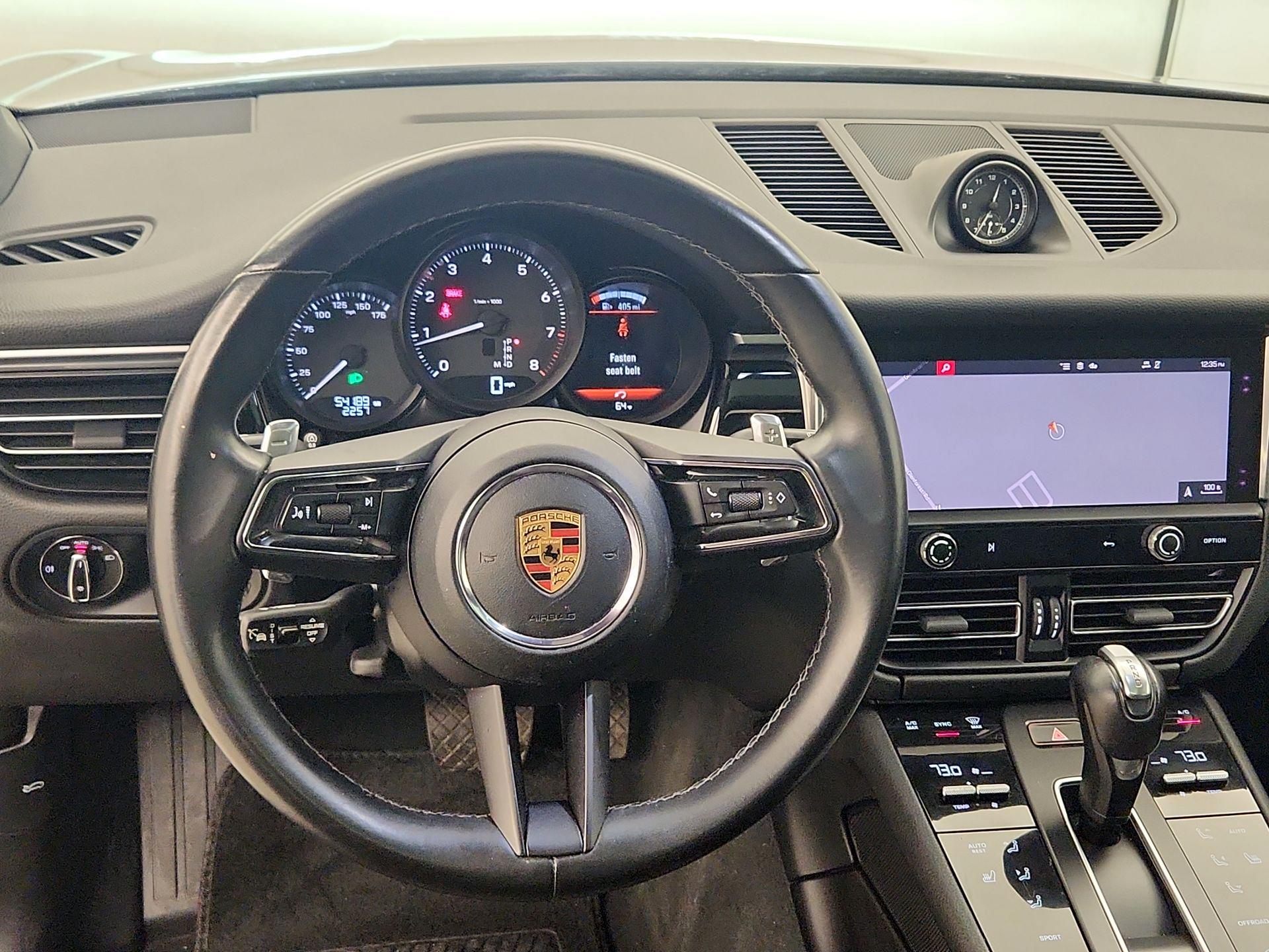 Thumbnail: 2023 Porsche Macan - 10