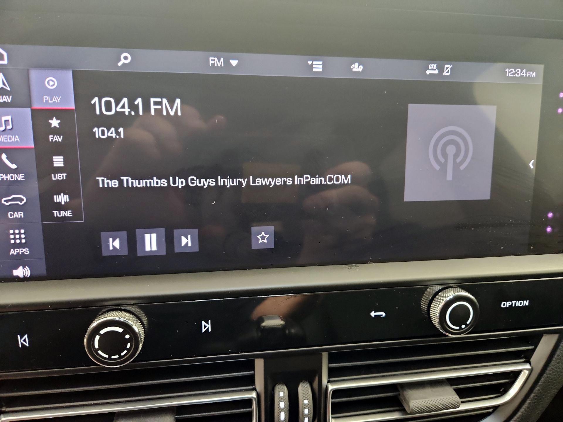 Thumbnail: 2023 Porsche Macan - 16