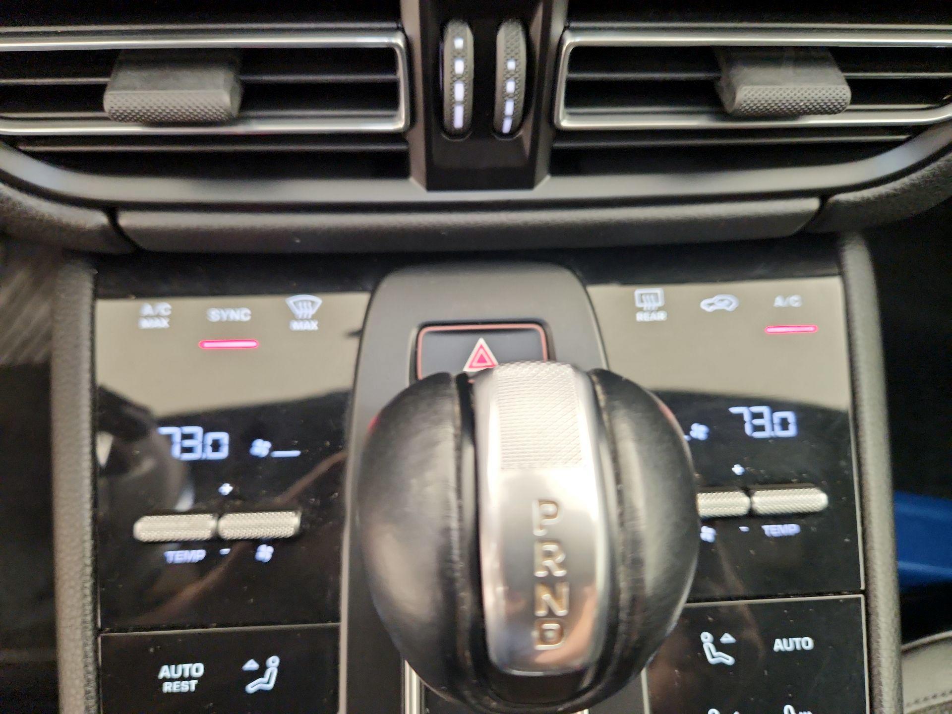 Thumbnail: 2023 Porsche Macan - 17