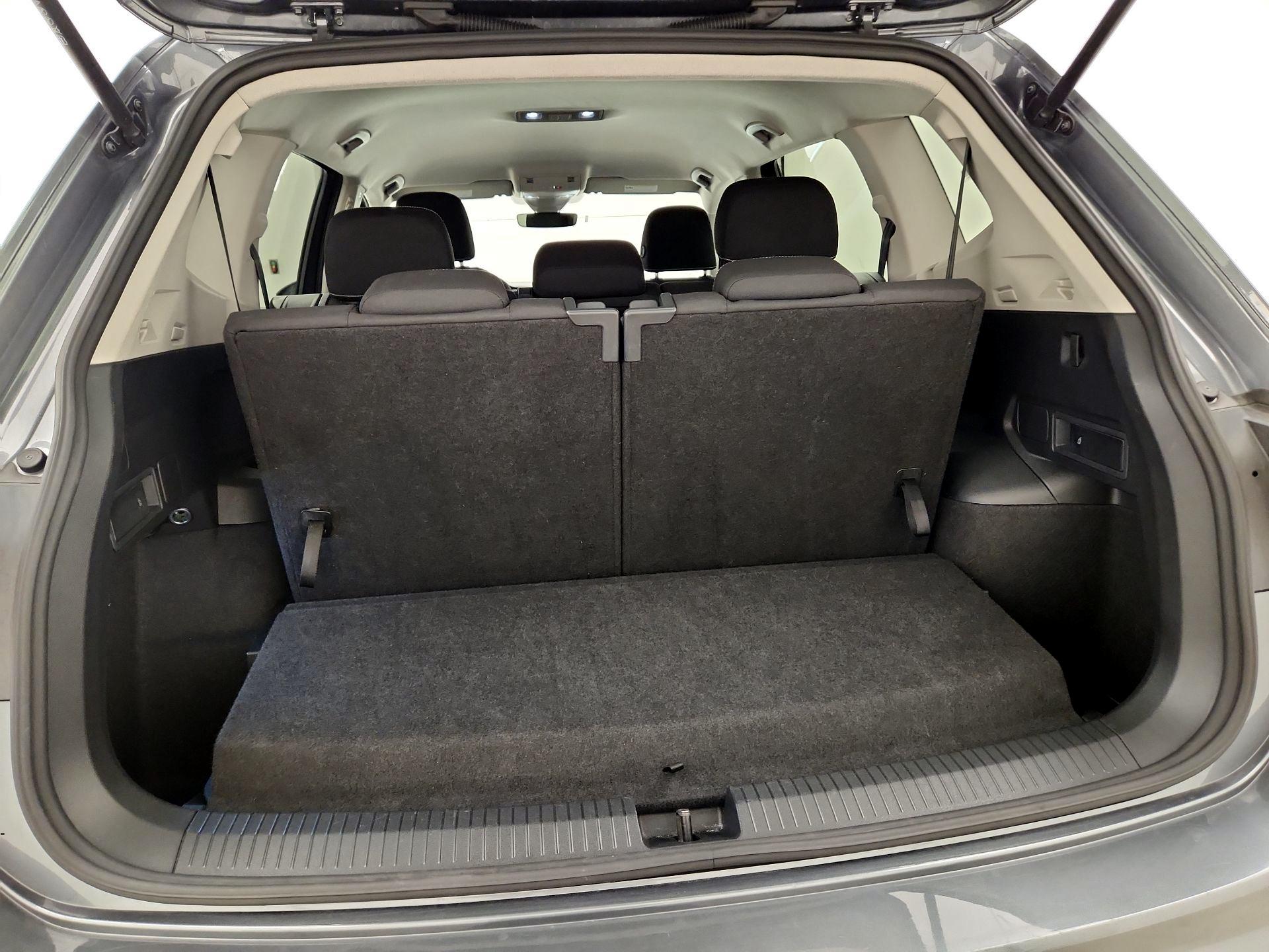 Thumbnail: 2024 Volkswagen Tiguan - 19