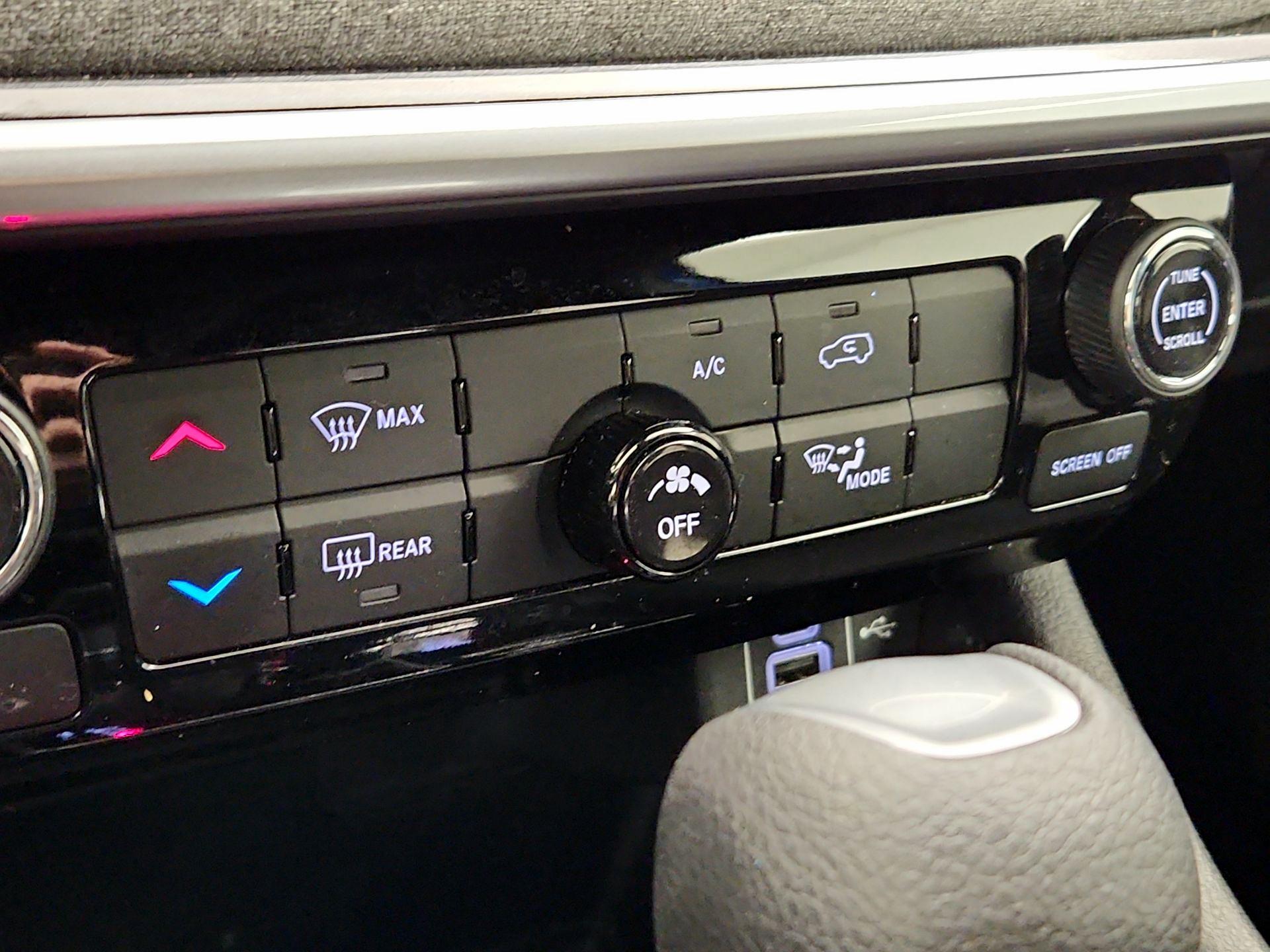 Thumbnail: 2024 Jeep Compass - 14