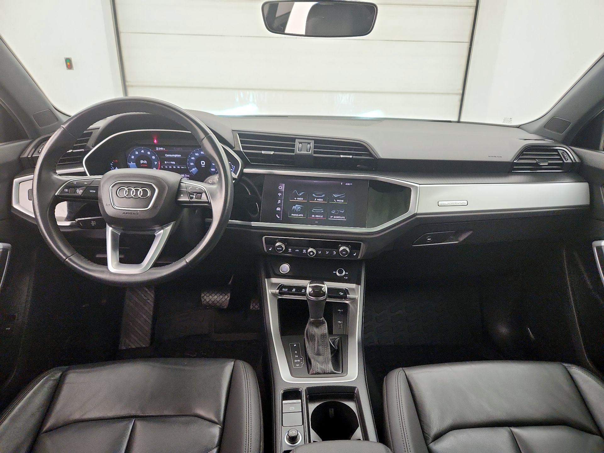 Thumbnail: 2020 Audi Q3 - 9