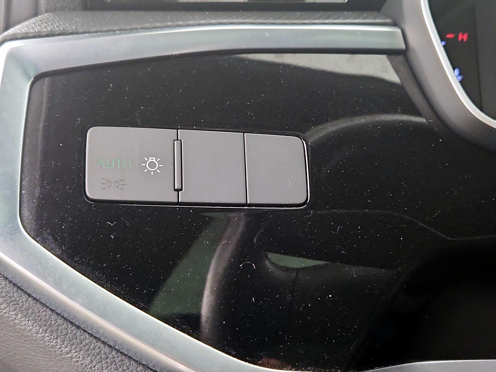 Thumbnail: 2020 Audi Q3 - 13