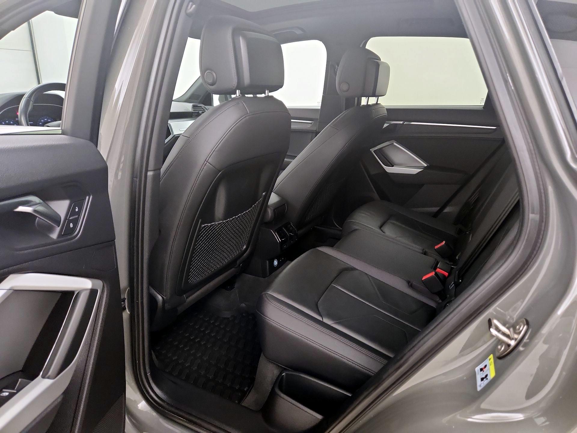 Thumbnail: 2020 Audi Q3 - 20