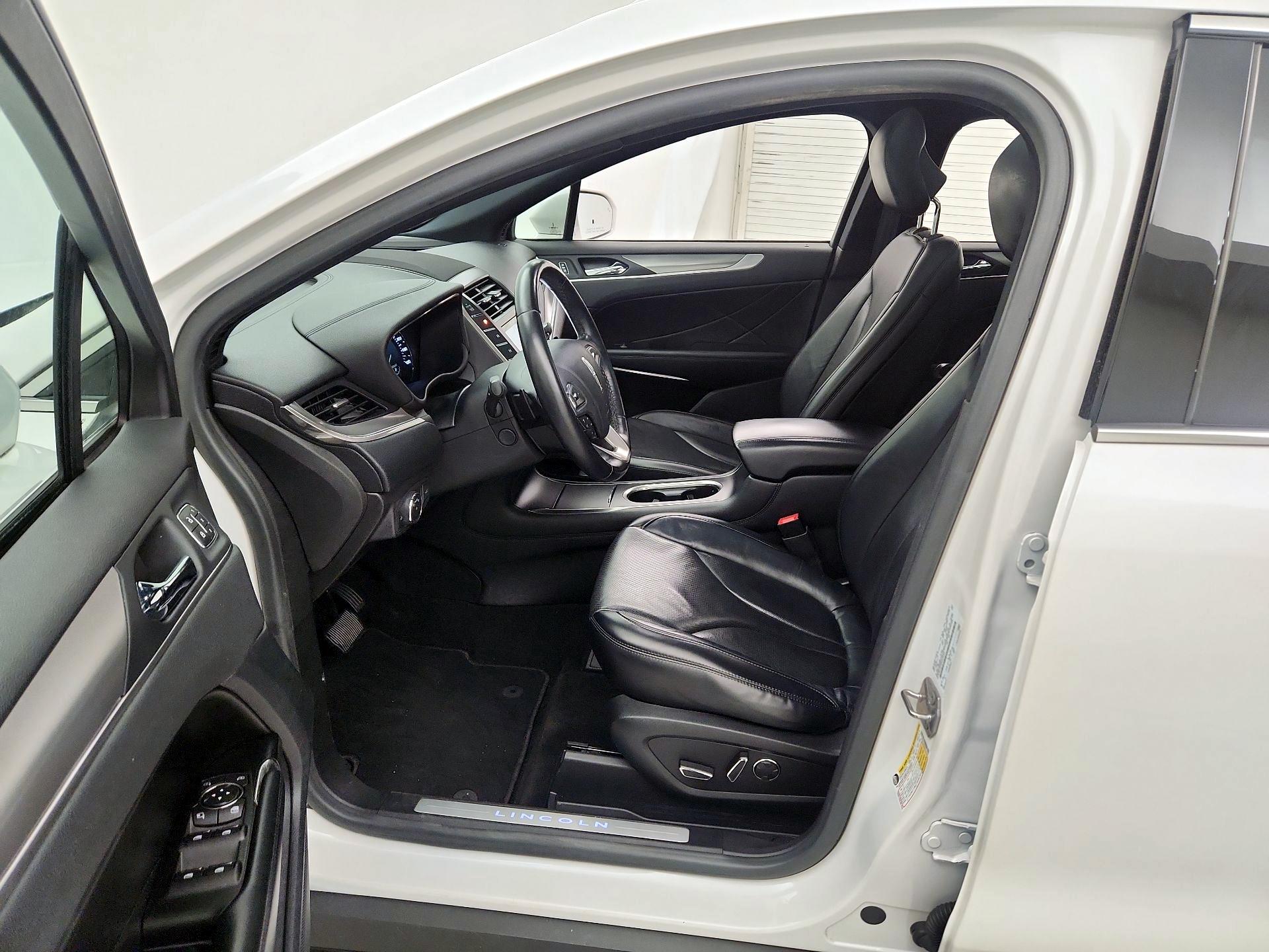 Thumbnail: 2019 Lincoln MKC - 9